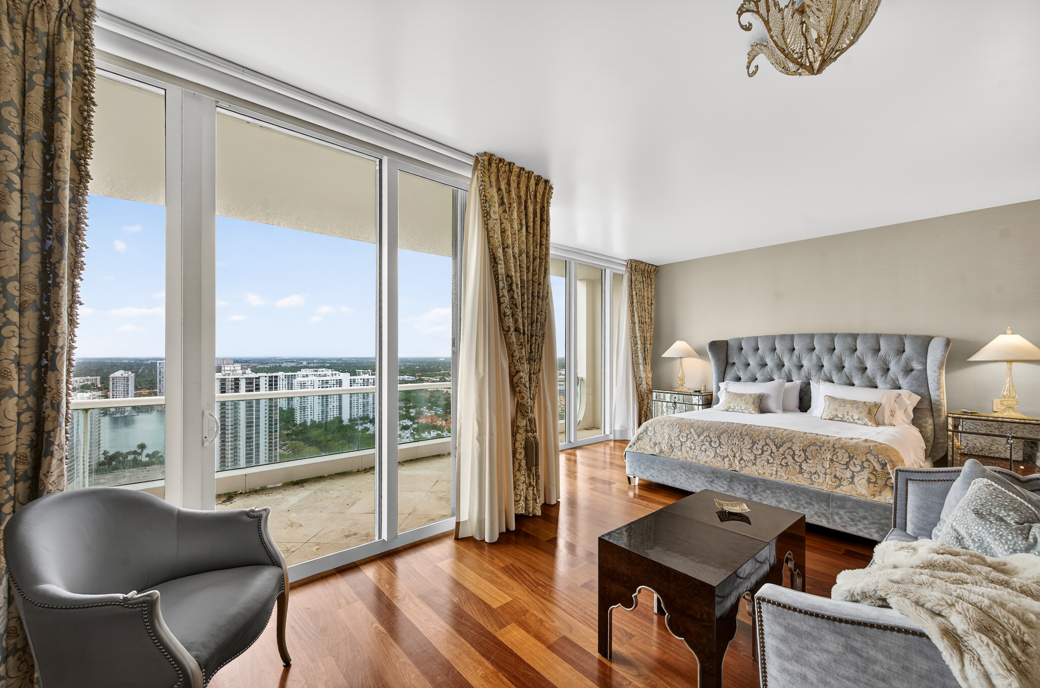 7000 Island Boulevard Aventura FL 33160