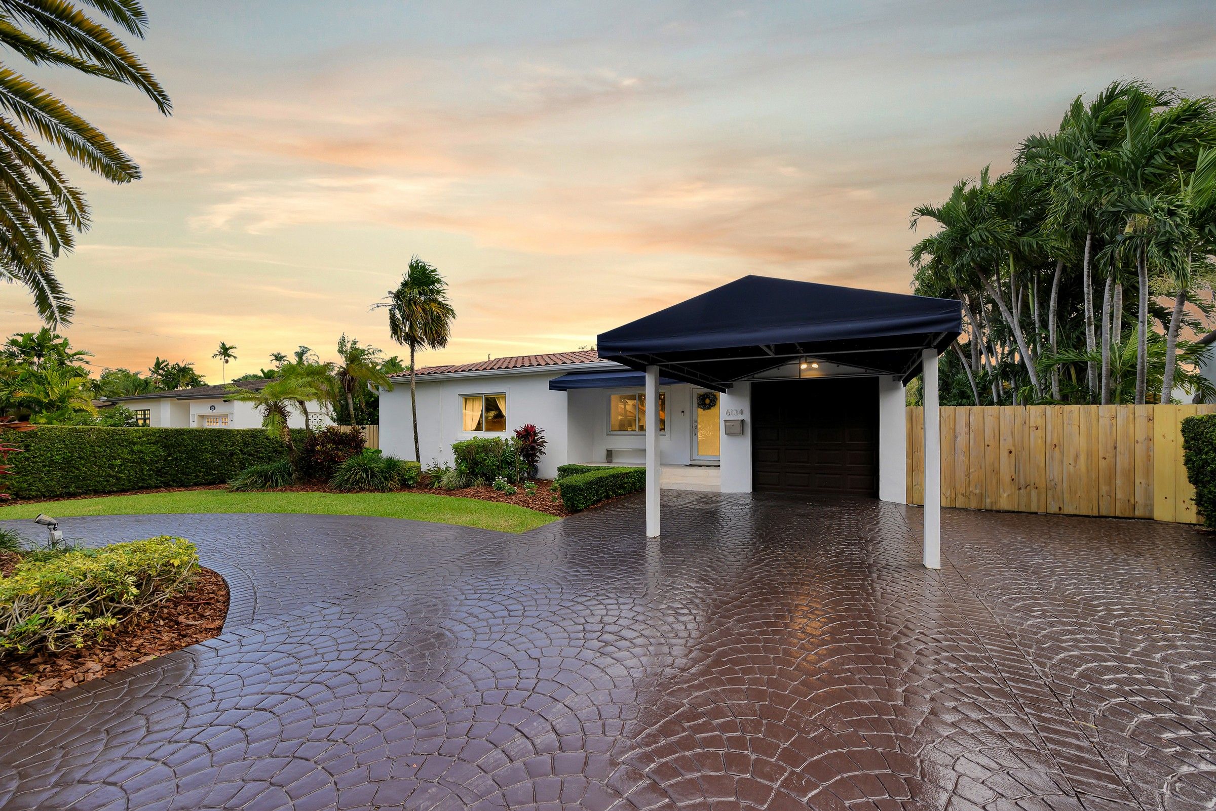 6134 SW 28th Street Miami FL 33155