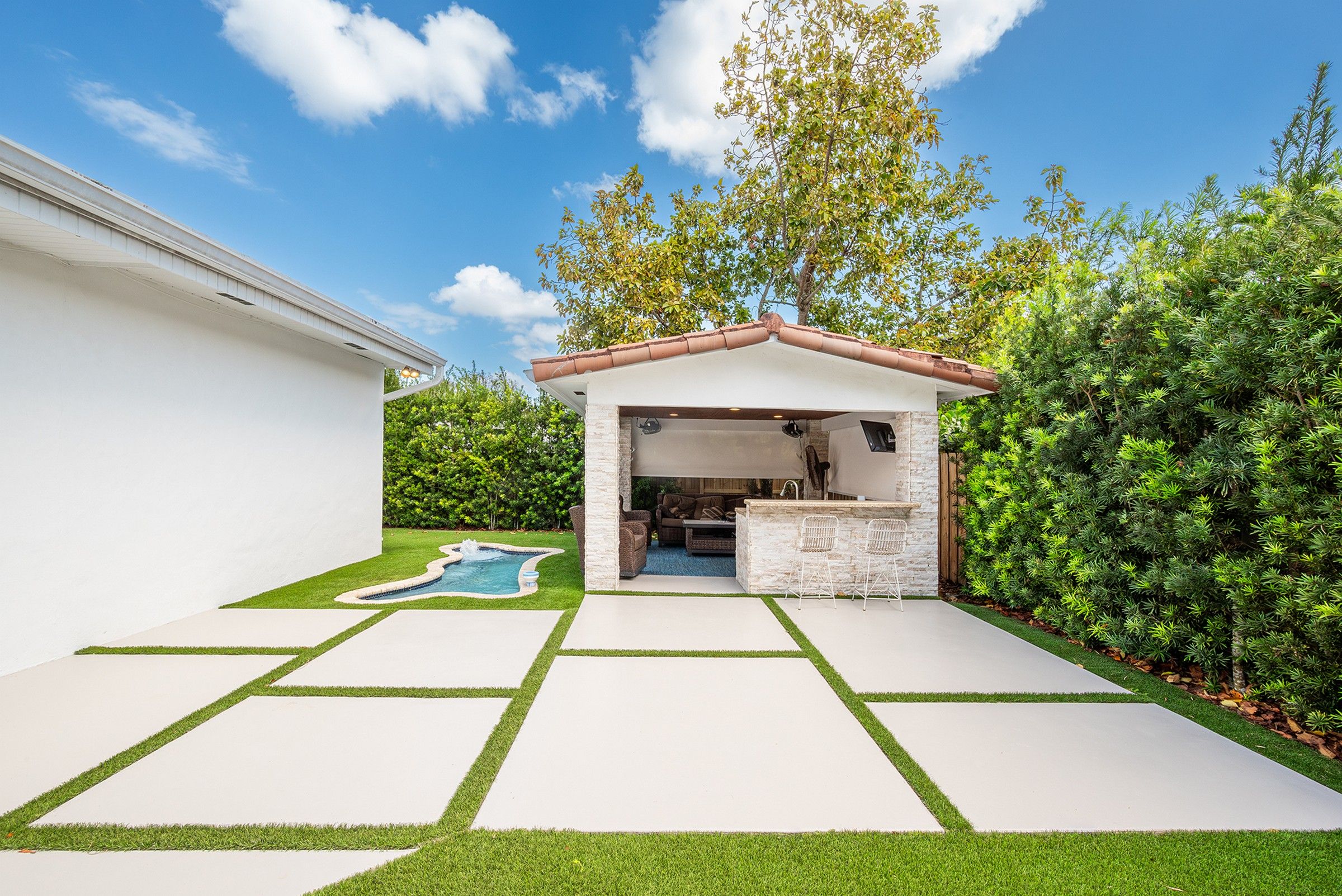 6134 SW 28th Street Miami FL 33155
