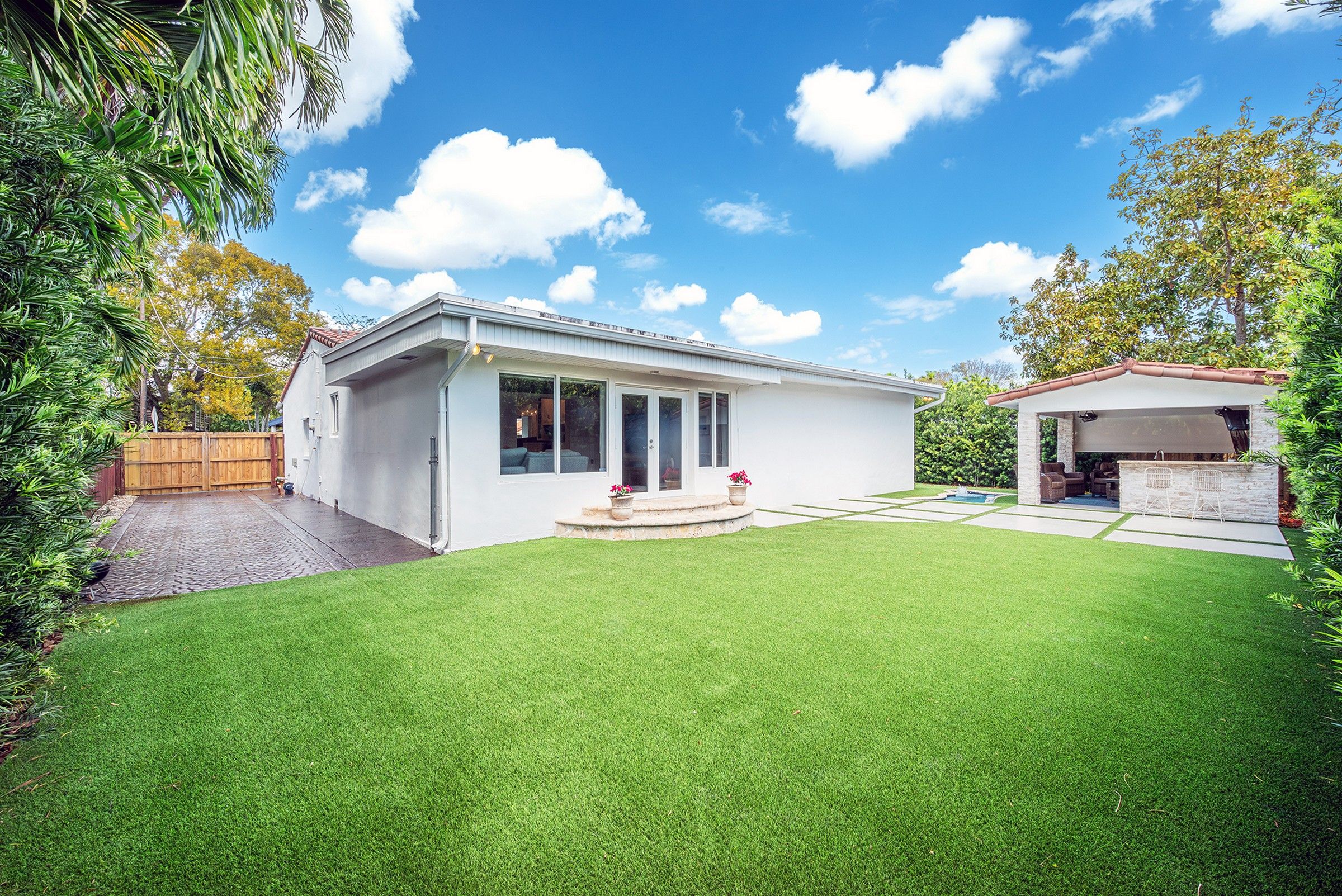 6134 SW 28th Street Miami FL 33155