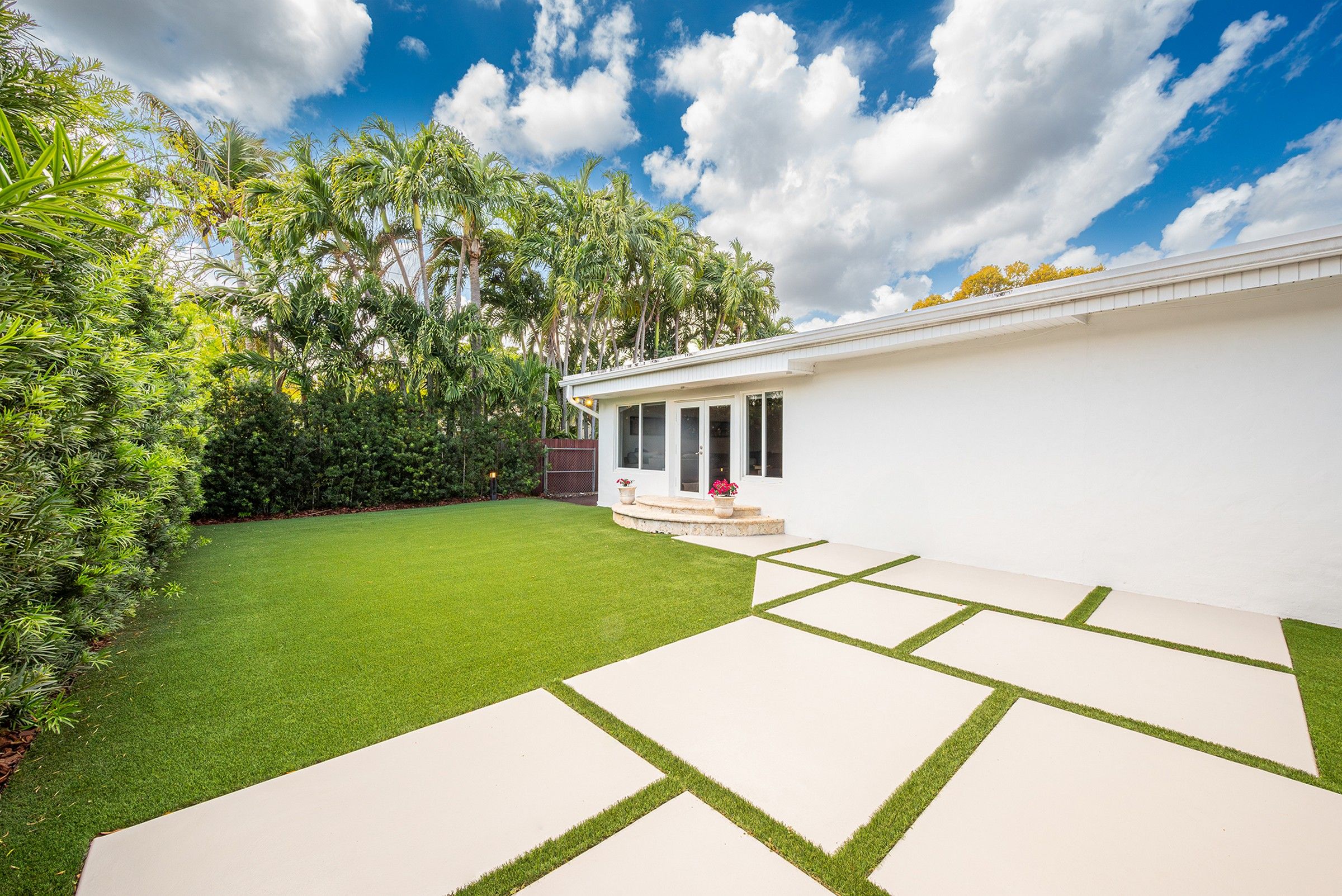 6134 SW 28th Street Miami FL 33155