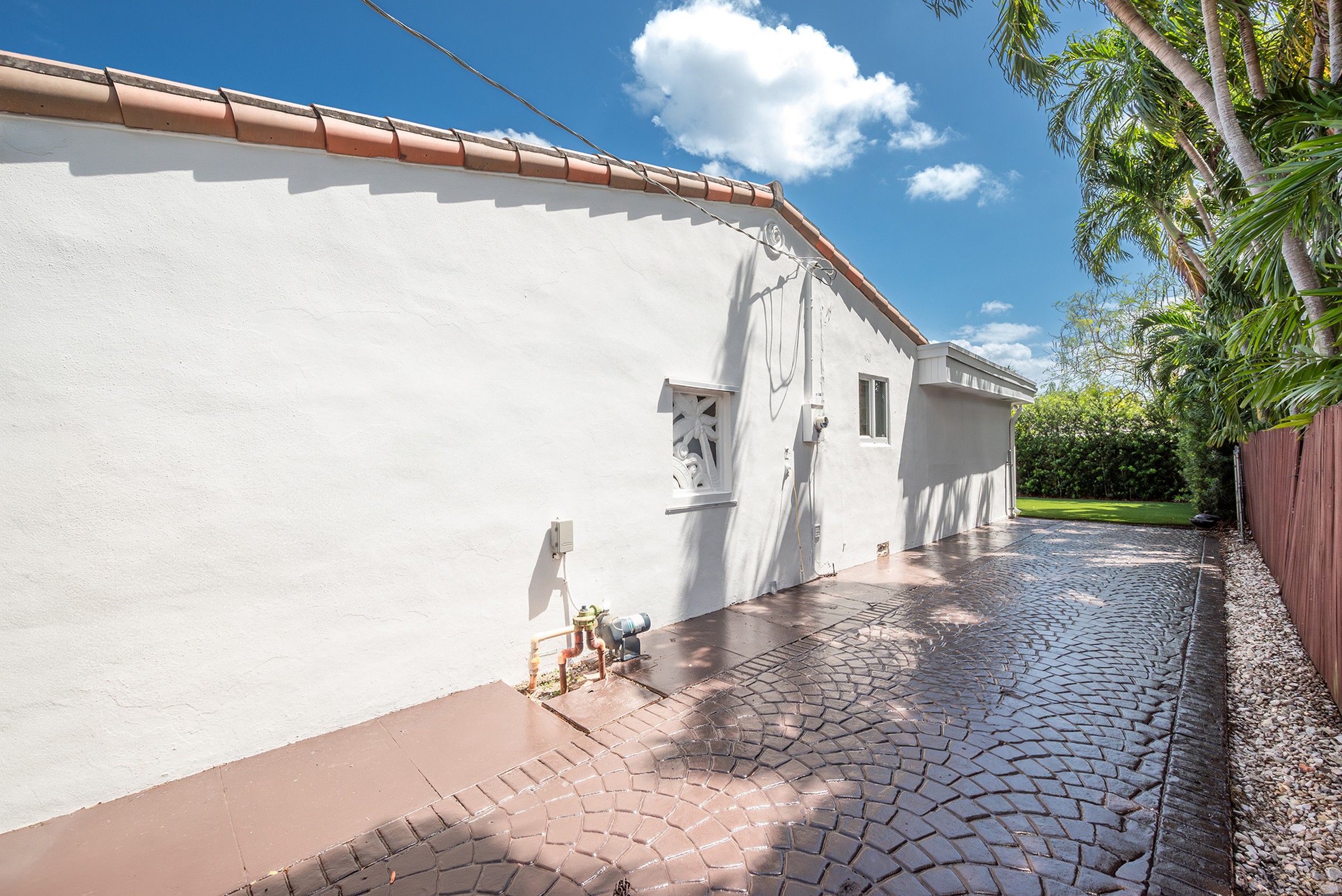 6134 SW 28th Street Miami FL 33155