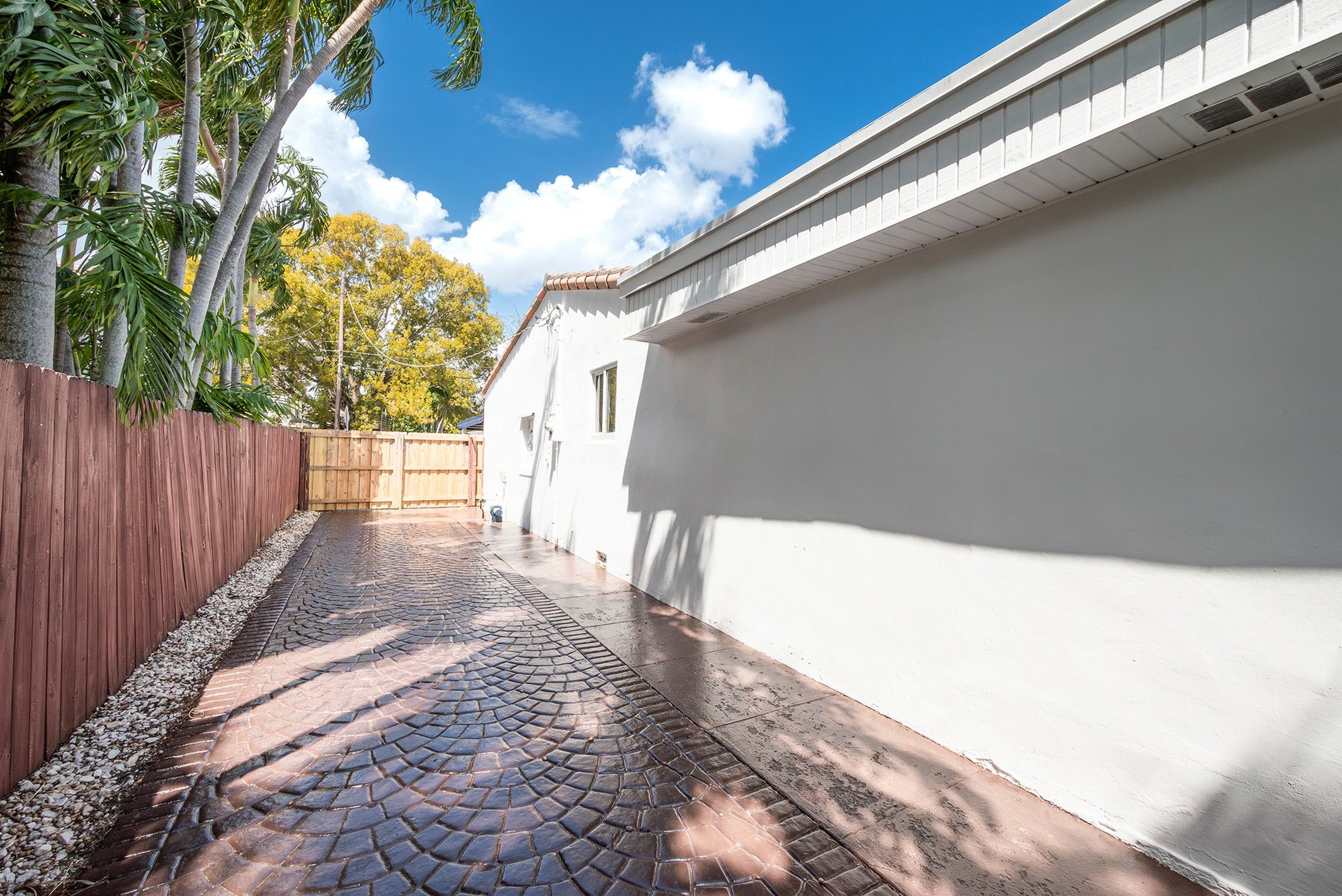 6134 SW 28th Street Miami FL 33155