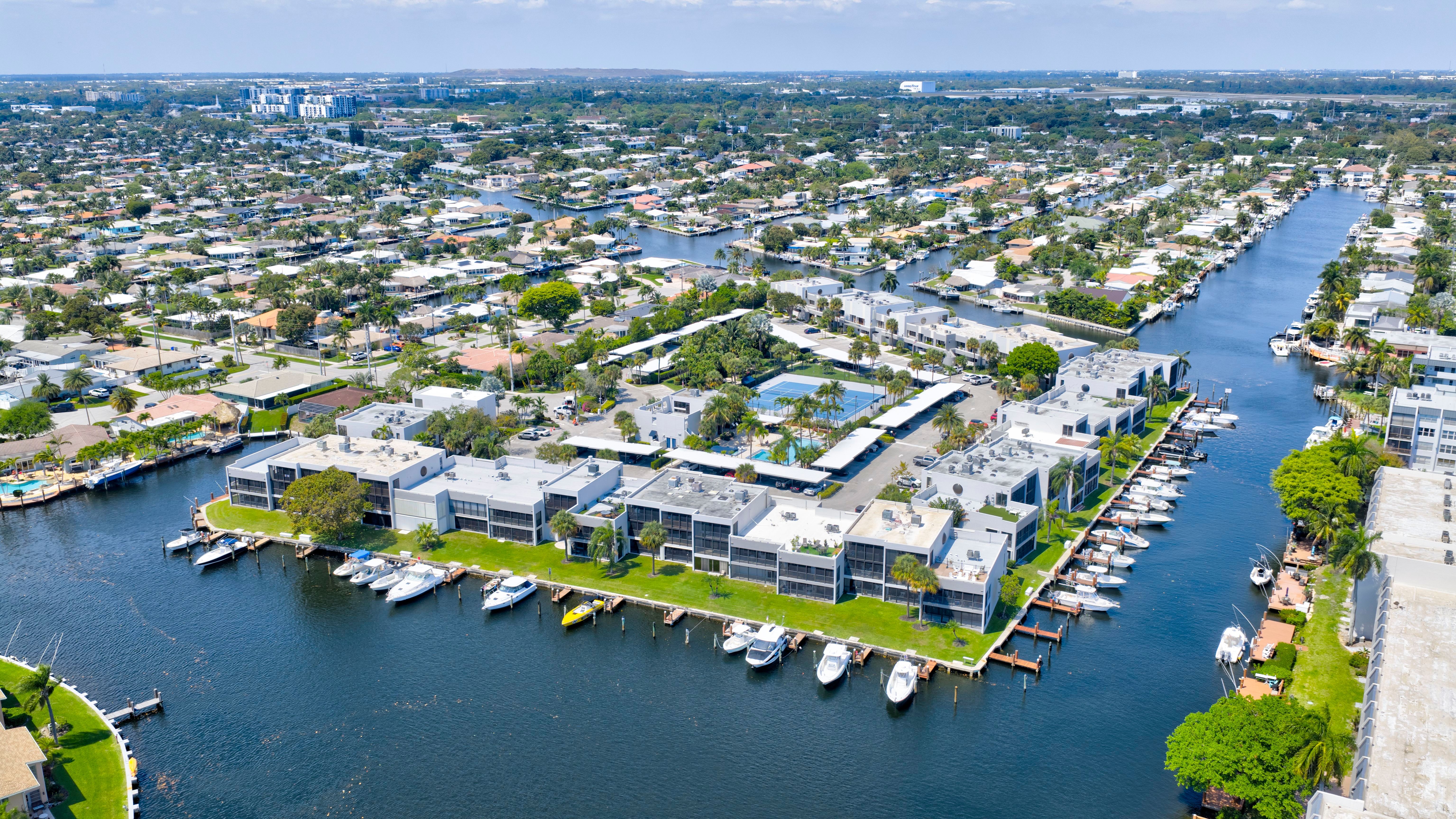 1100 SE 5th Court Pompano Beach FL 33060