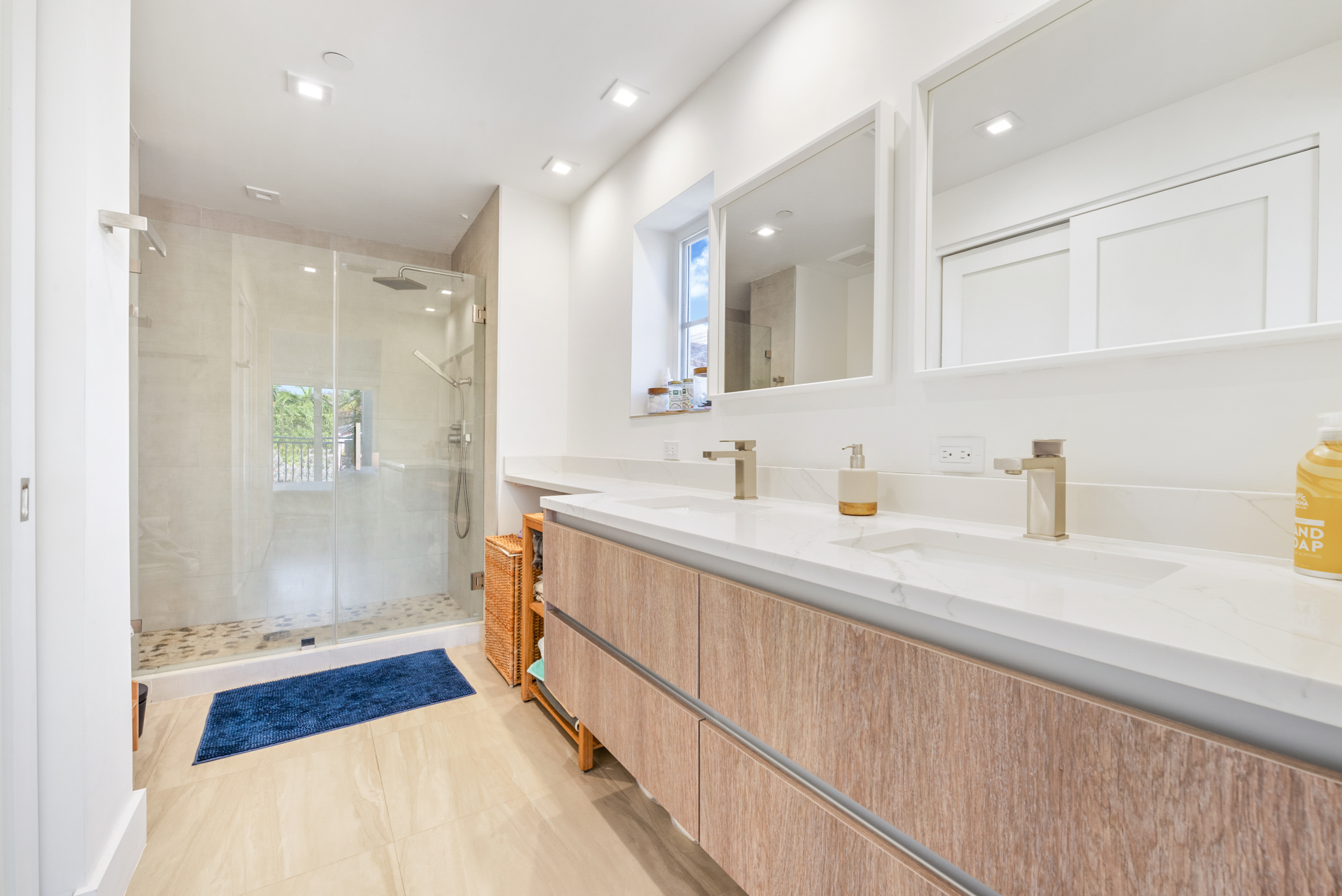 120 Salamanca Avenue Coral Gables FL 33134