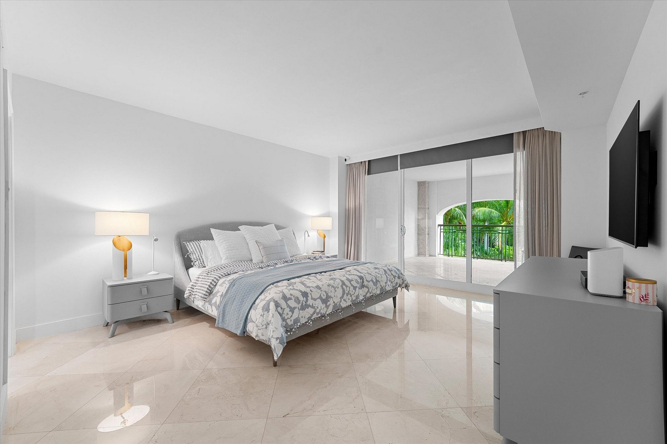 3400 SW 27th Avenue Miami FL 33133
