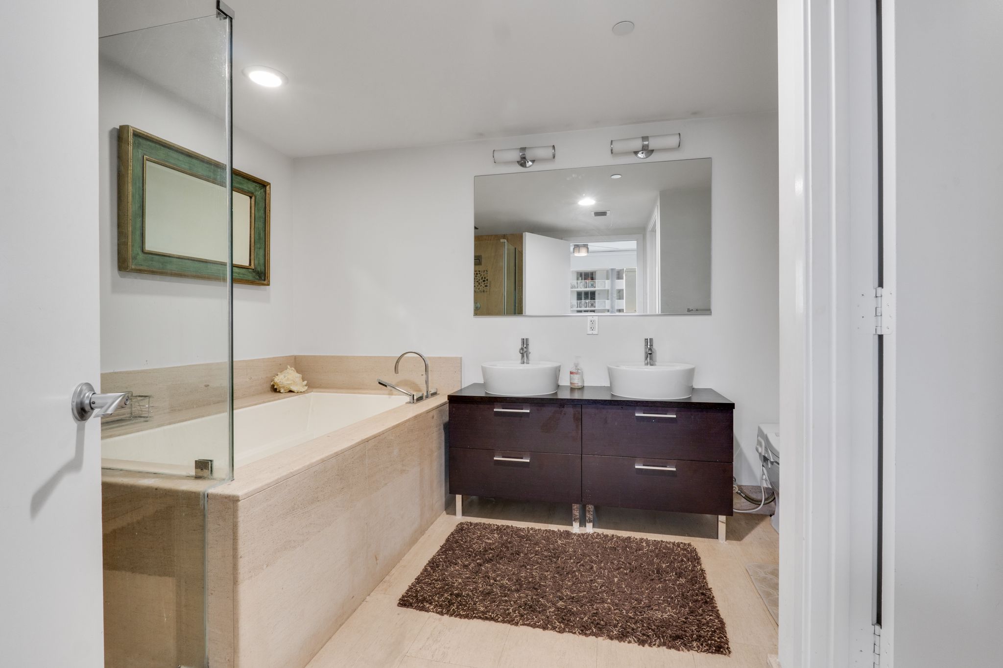 5875 Collins Avenue Miami Beach FL 33140
