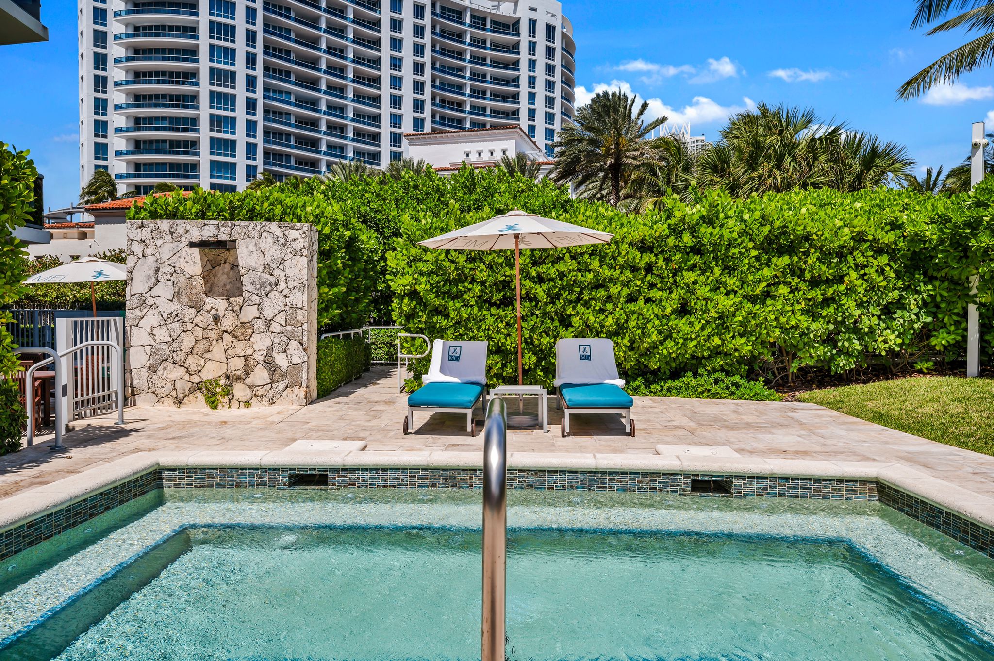 5875 Collins Avenue Miami Beach FL 33140