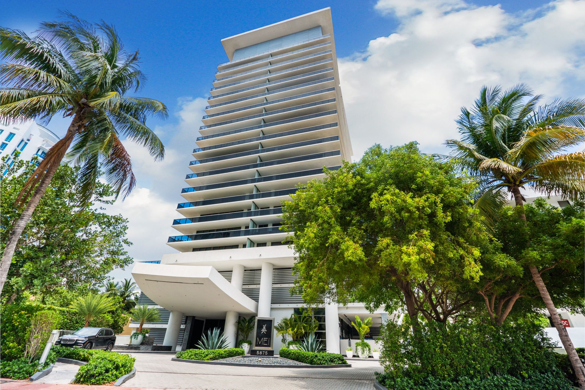 5875 Collins Avenue Miami Beach FL 33140
