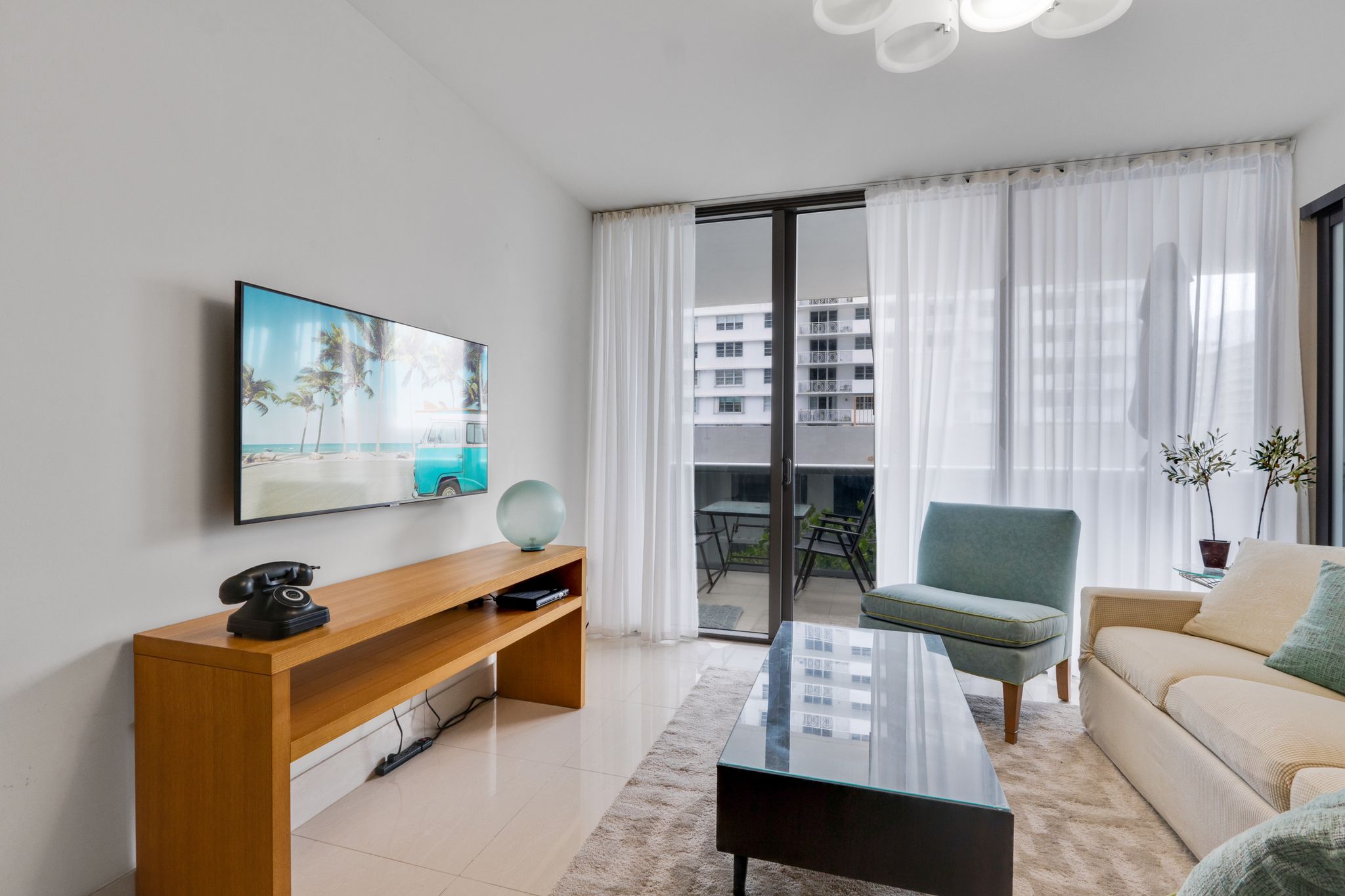 5875 Collins Avenue Miami Beach FL 33140