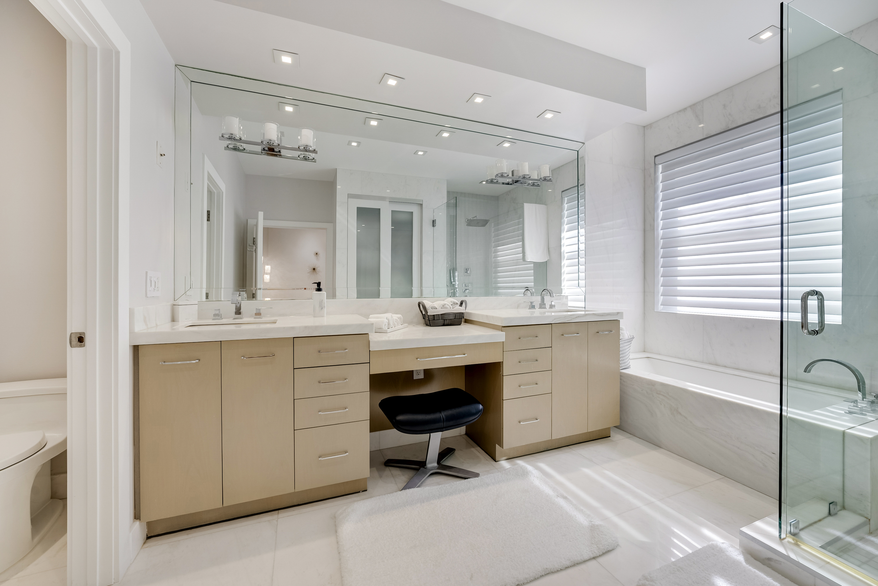 1366 W Harbor View W Hollywood FL 33019