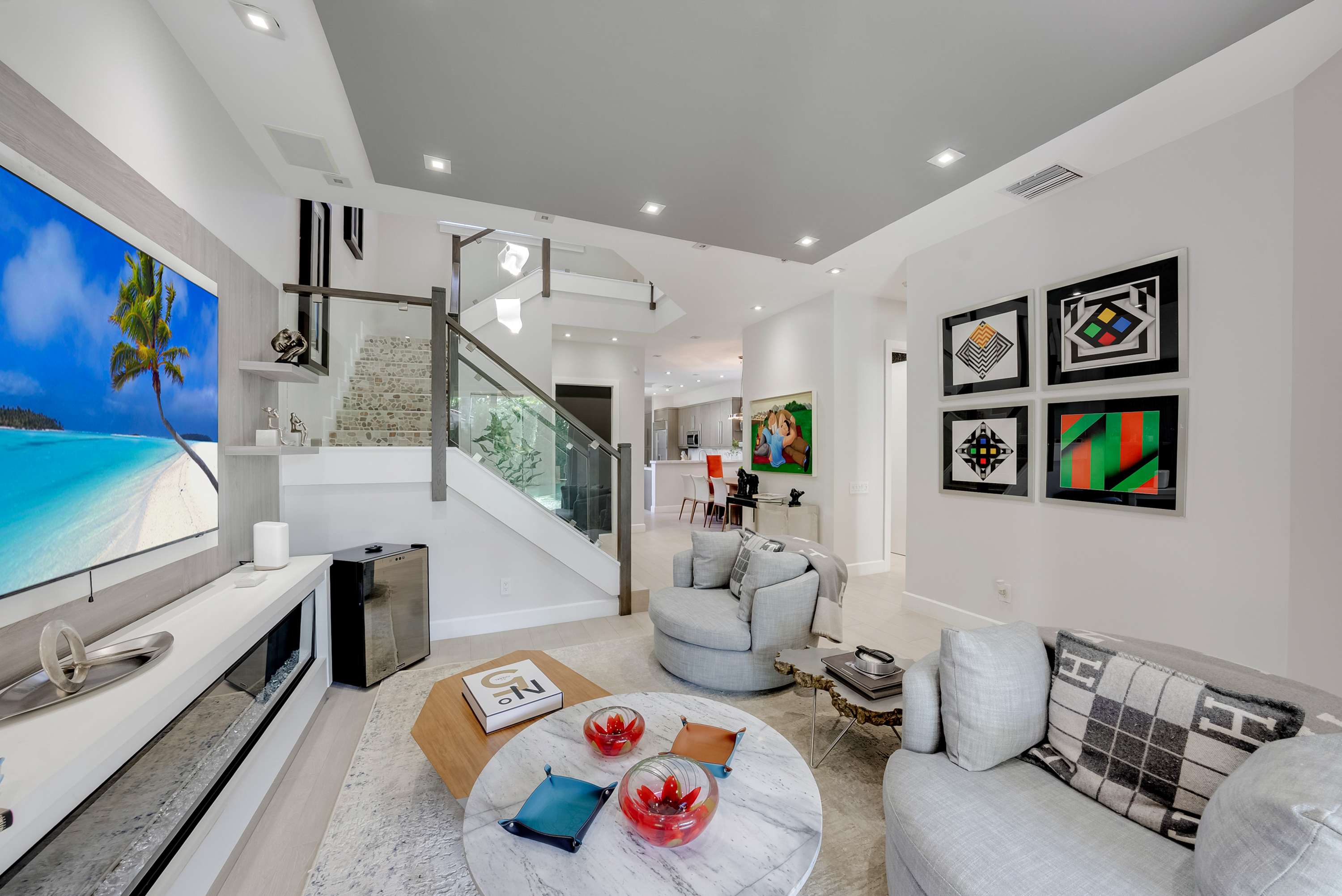 1366 W Harbor View W Hollywood FL 33019