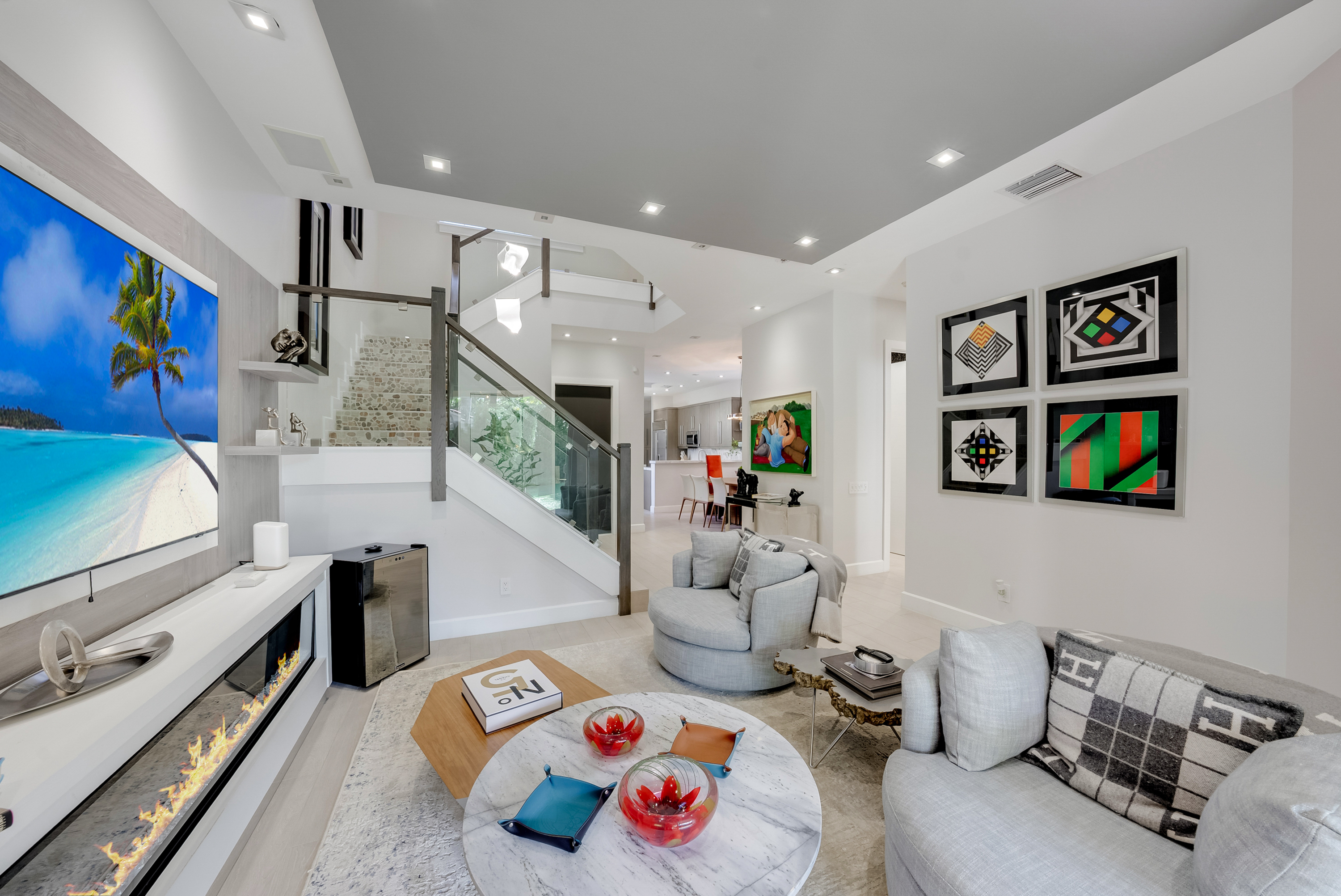1366 W Harbor View W Hollywood FL 33019
