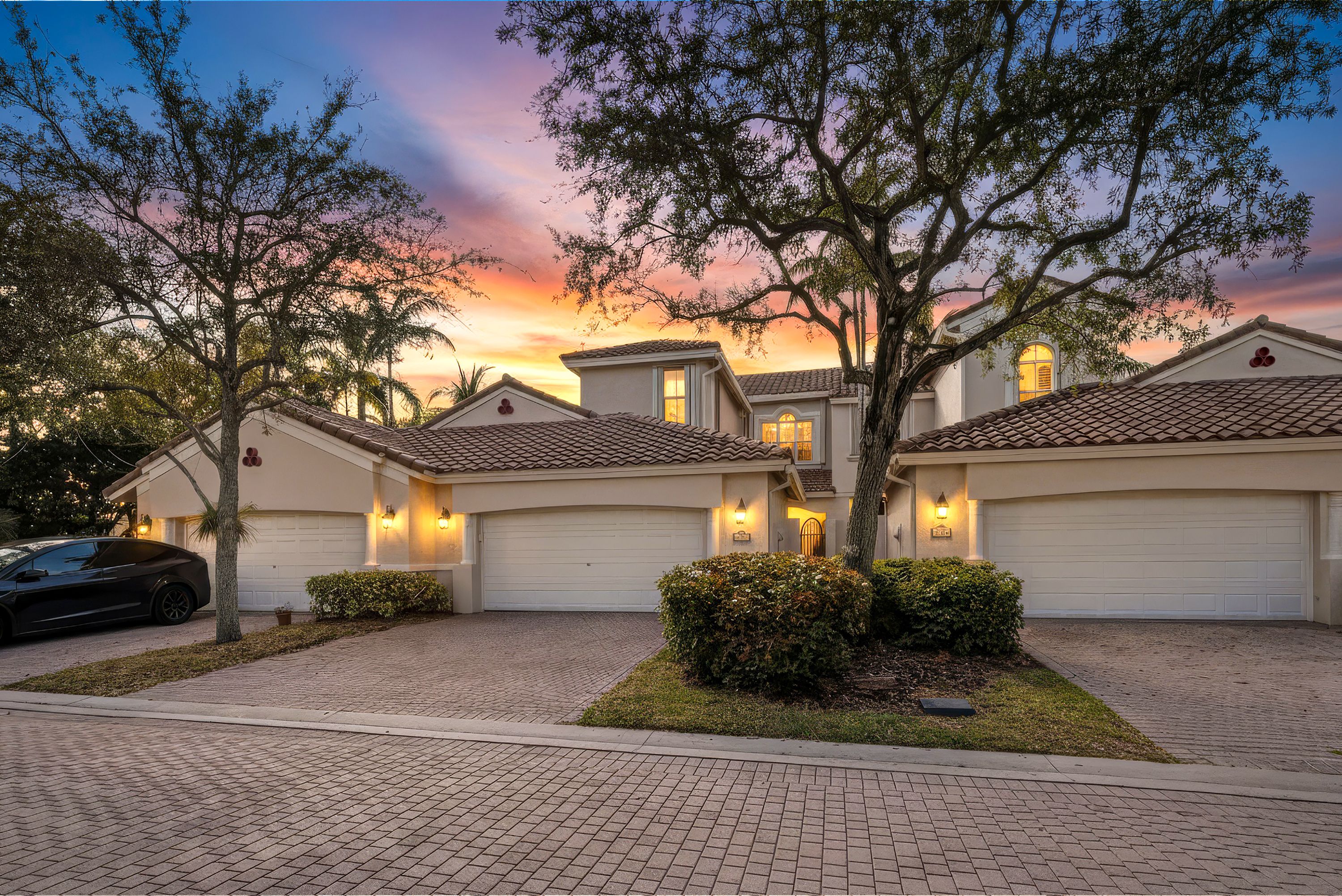 1366 W Harbor View W Hollywood FL 33019