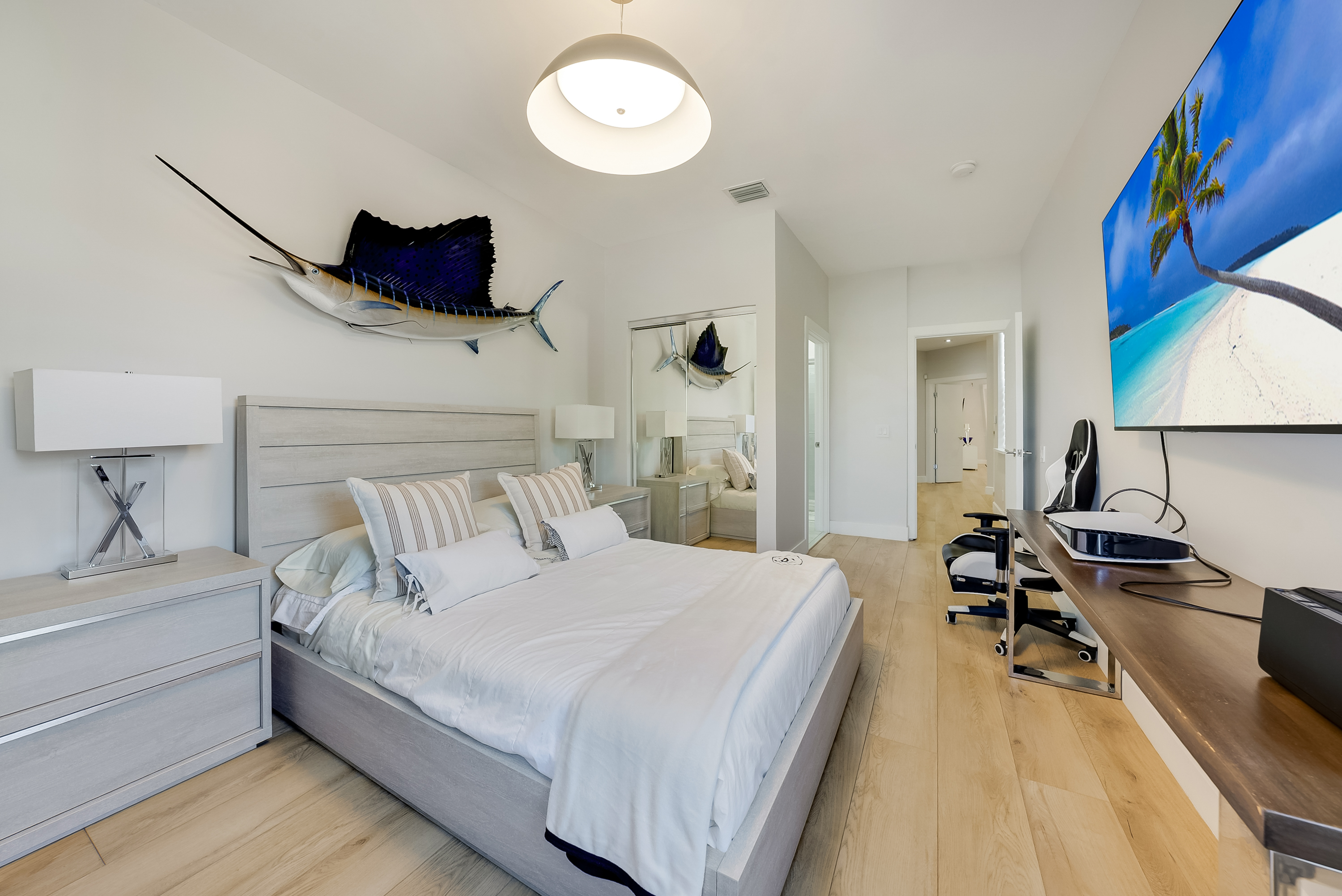 1366 W Harbor View W Hollywood FL 33019