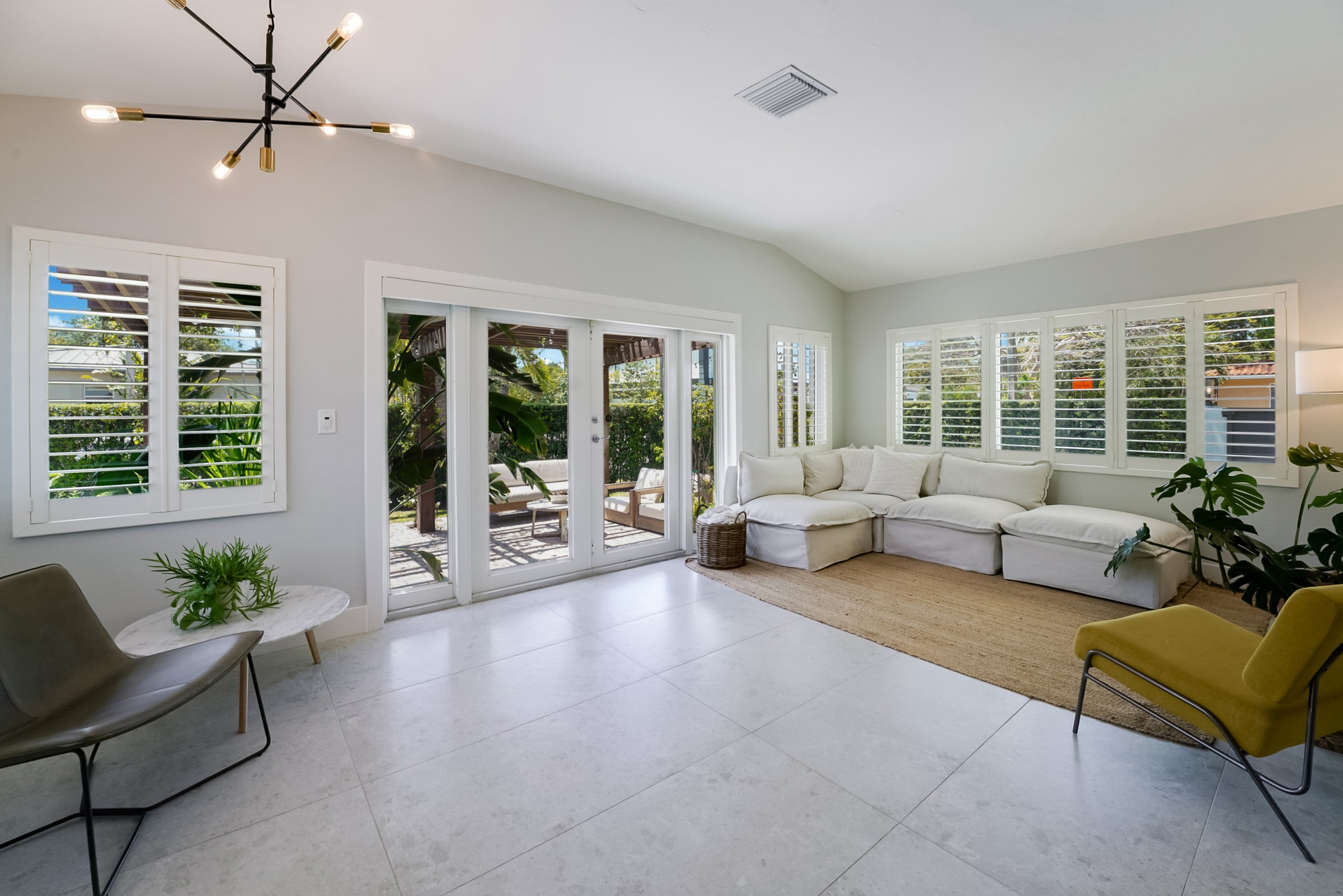 2225 SW 19th Avenue Miami FL 33145