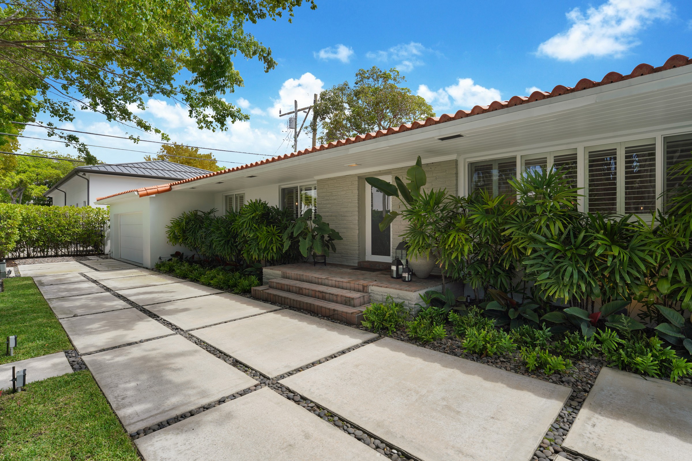 2225 SW 19th Avenue Miami FL 33145