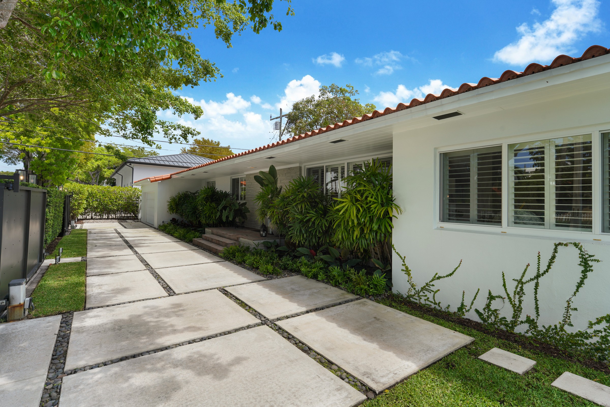 2225 SW 19th Avenue Miami FL 33145