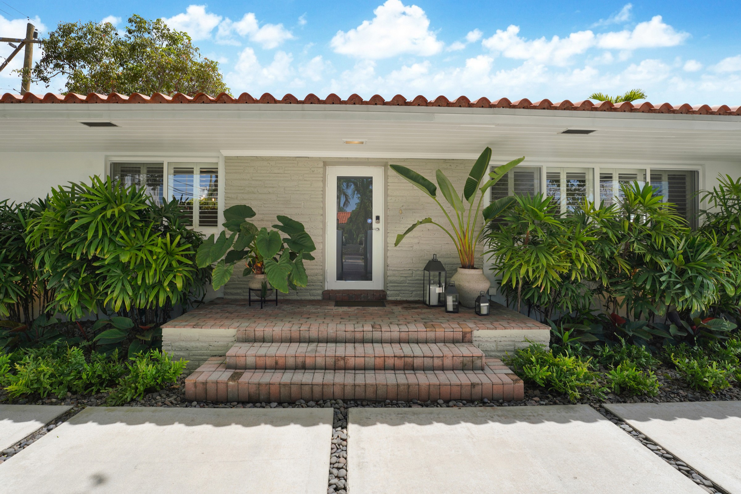 2225 SW 19th Avenue Miami FL 33145