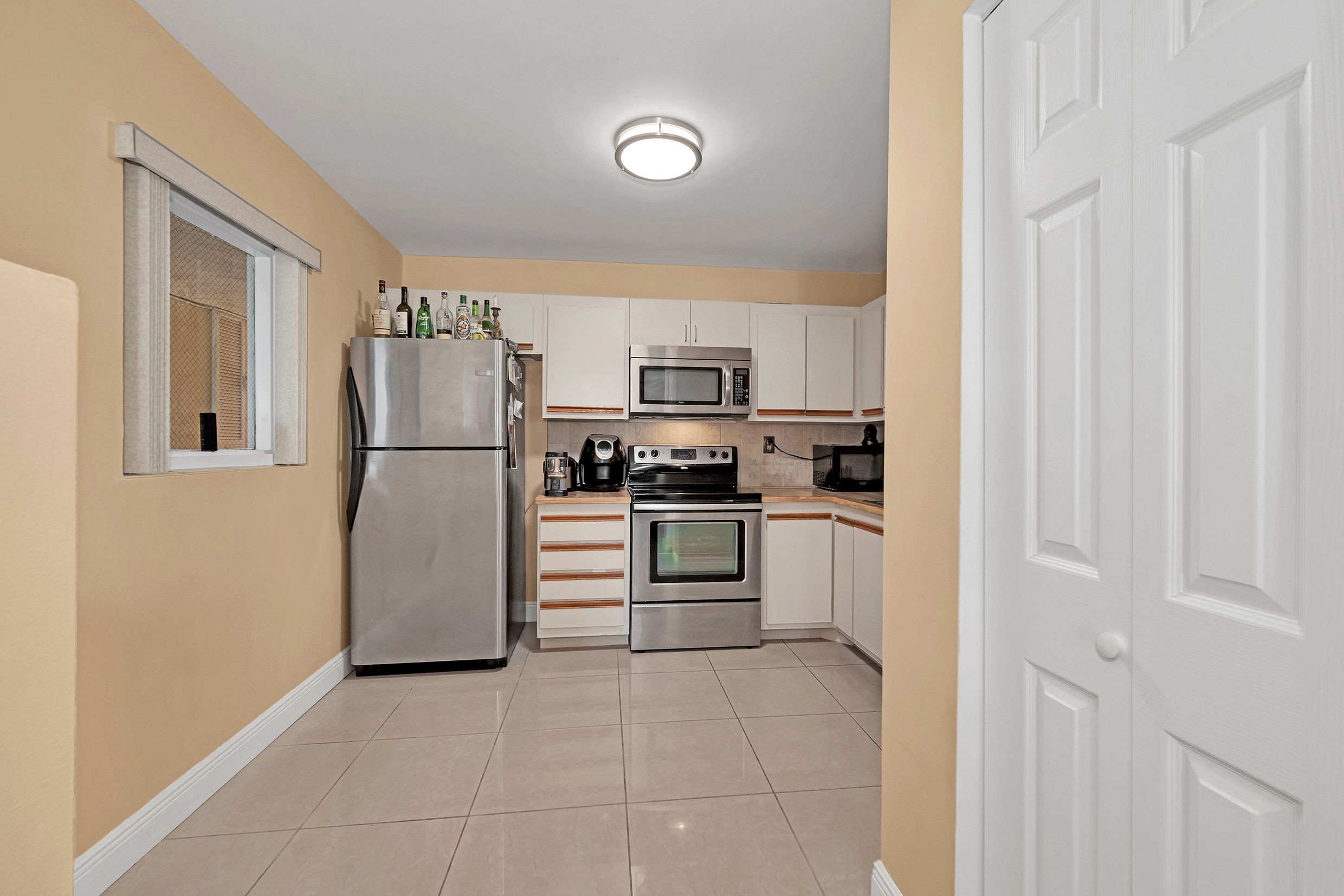 10441 Mahogany Key Circle Miami FL 33196