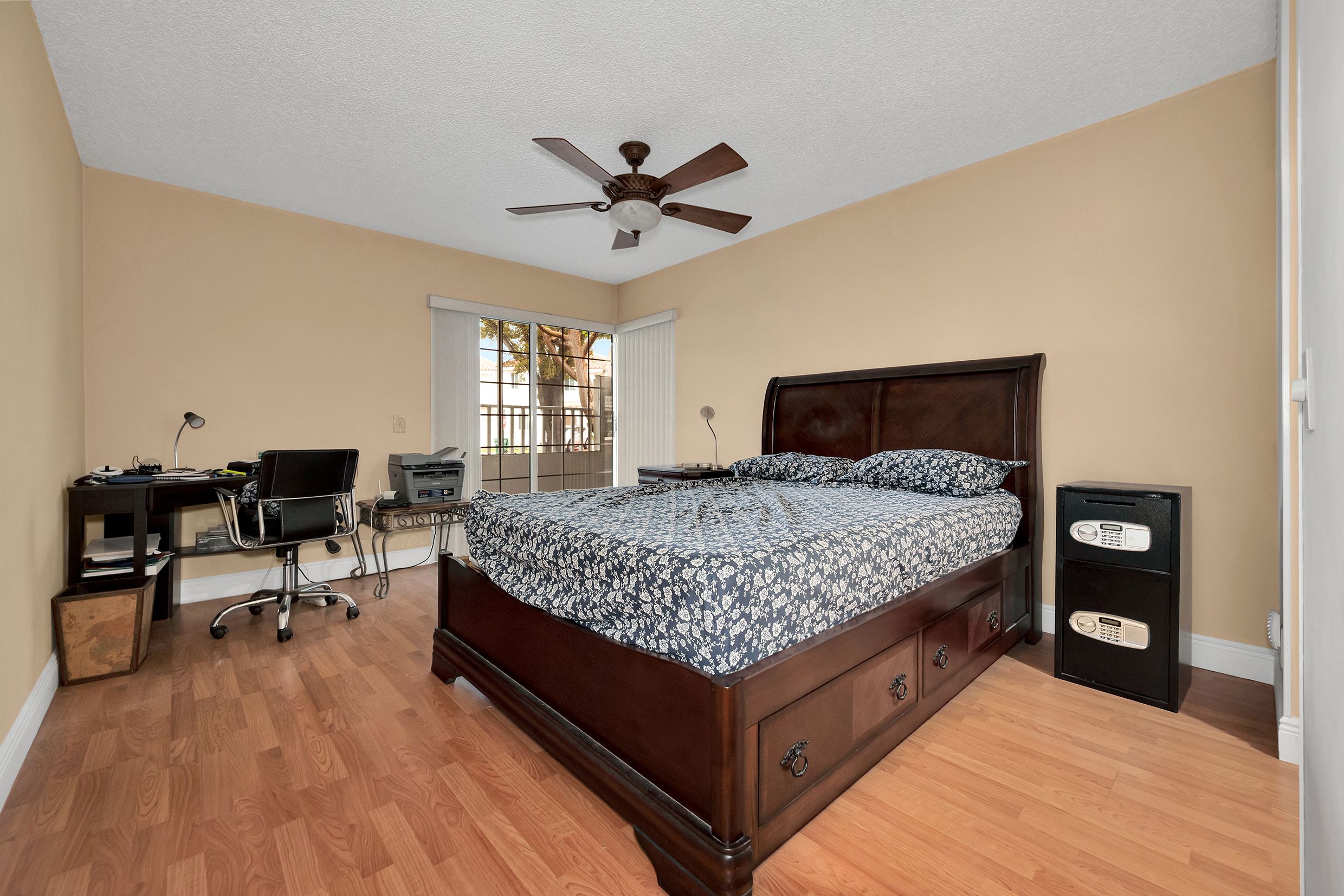 10441 Mahogany Key Circle Miami FL 33196