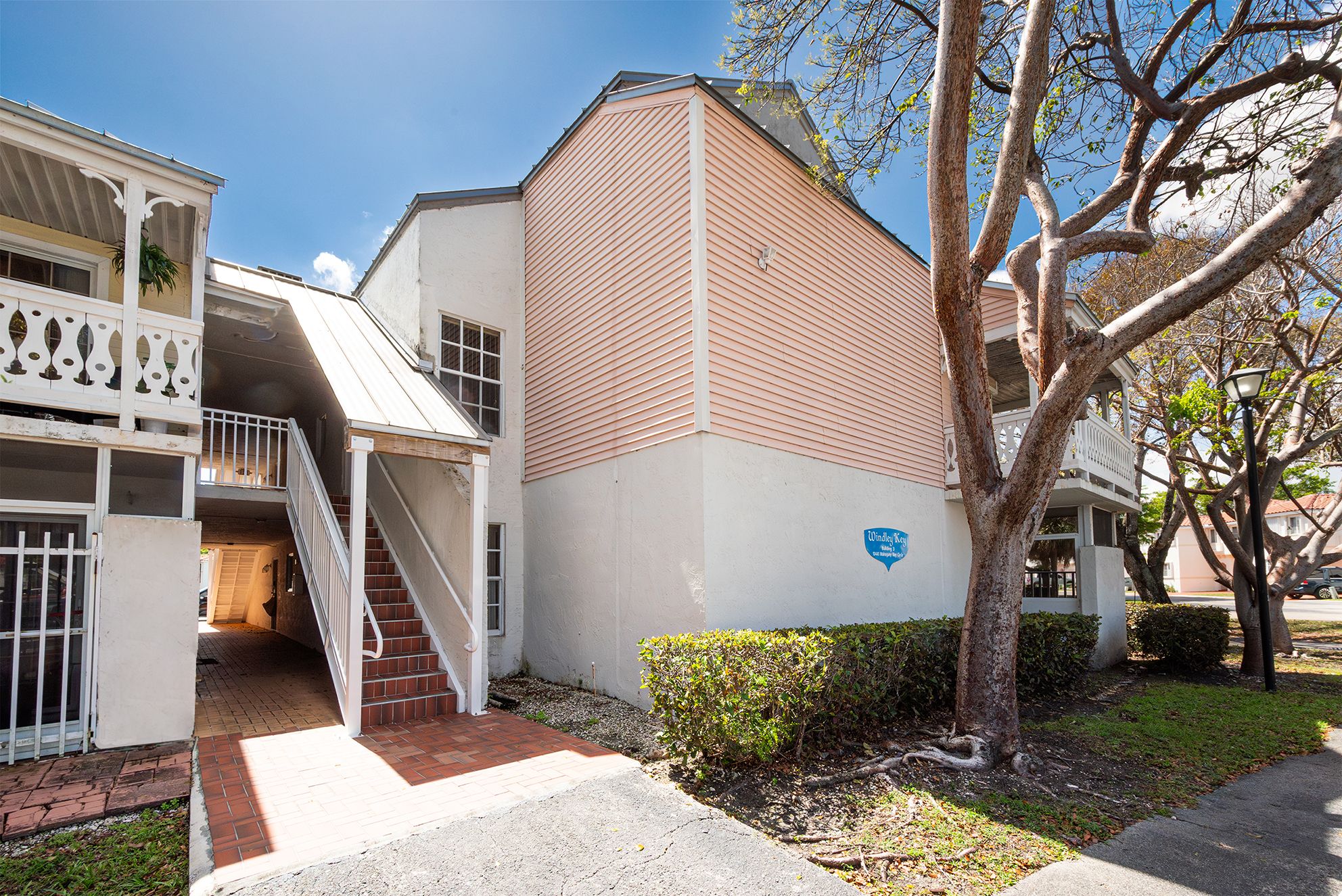 10441 Mahogany Key Circle Miami FL 33196