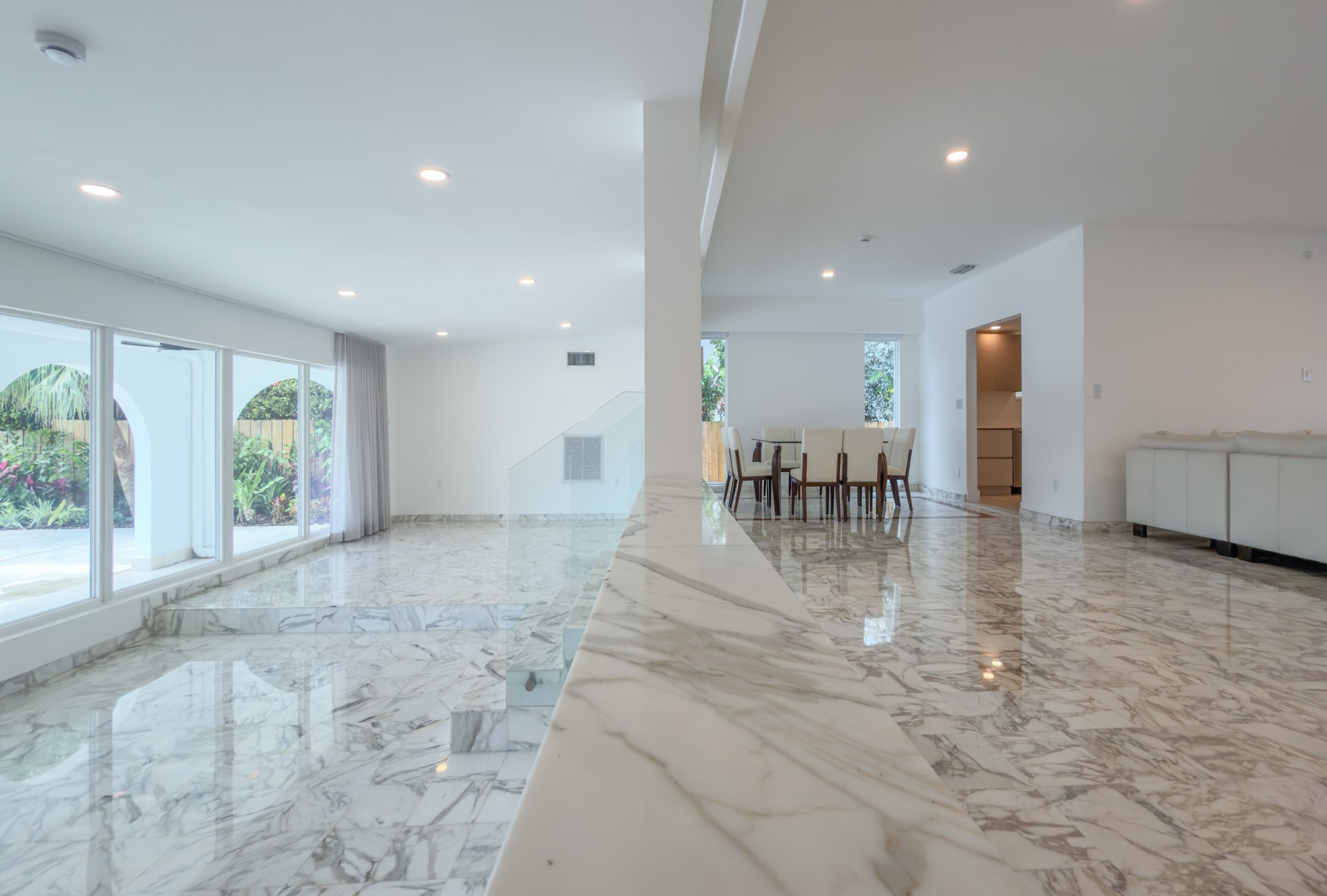 1690 Daytonia Road Miami Beach FL 33141