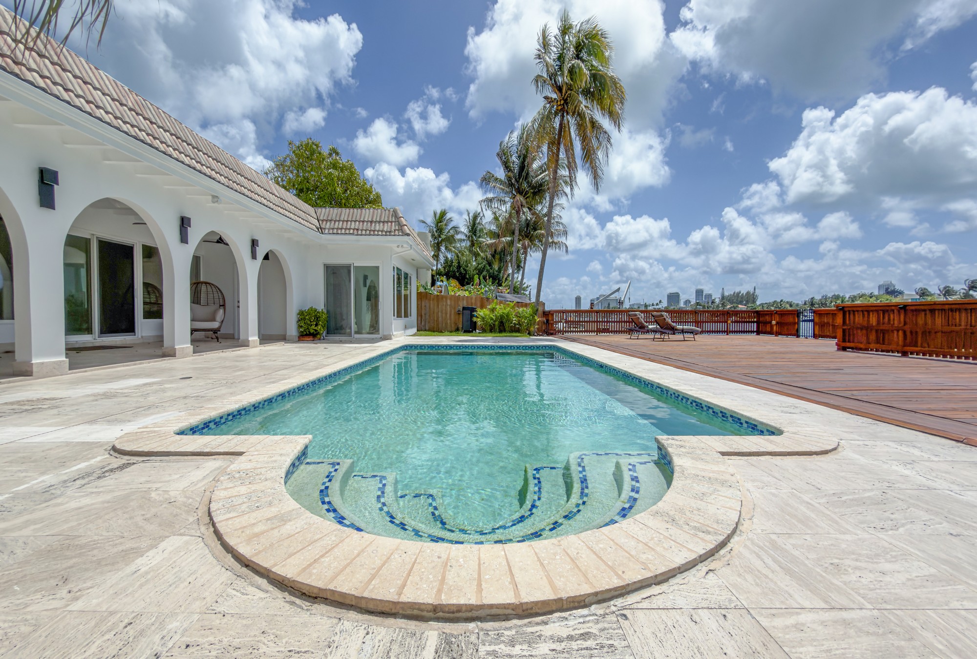 1690 Daytonia Road Miami Beach FL 33141