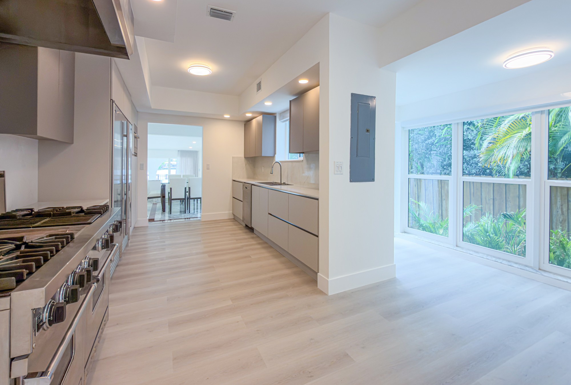 1690 Daytonia Road Miami Beach FL 33141