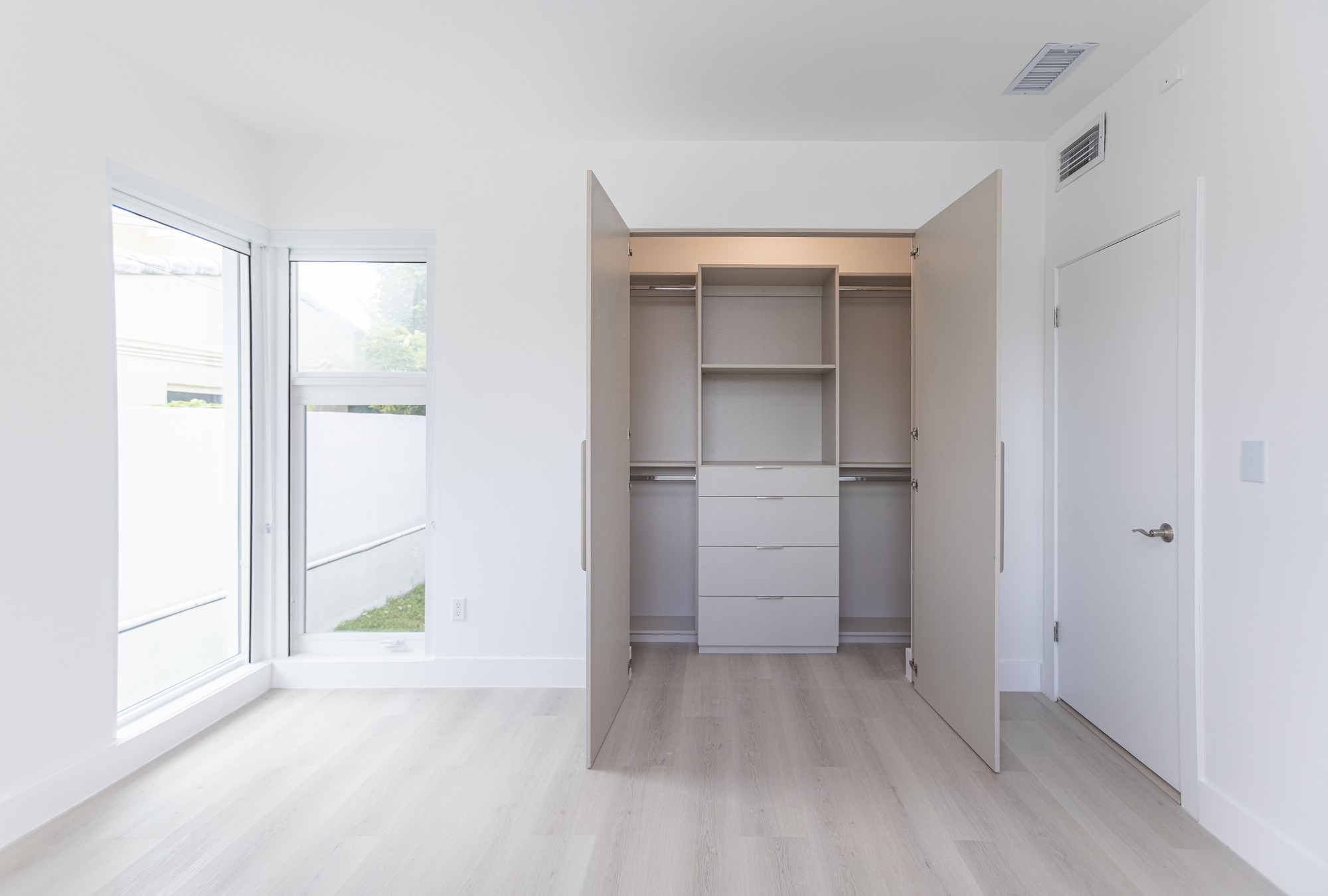 1690 Daytonia Road Miami Beach FL 33141