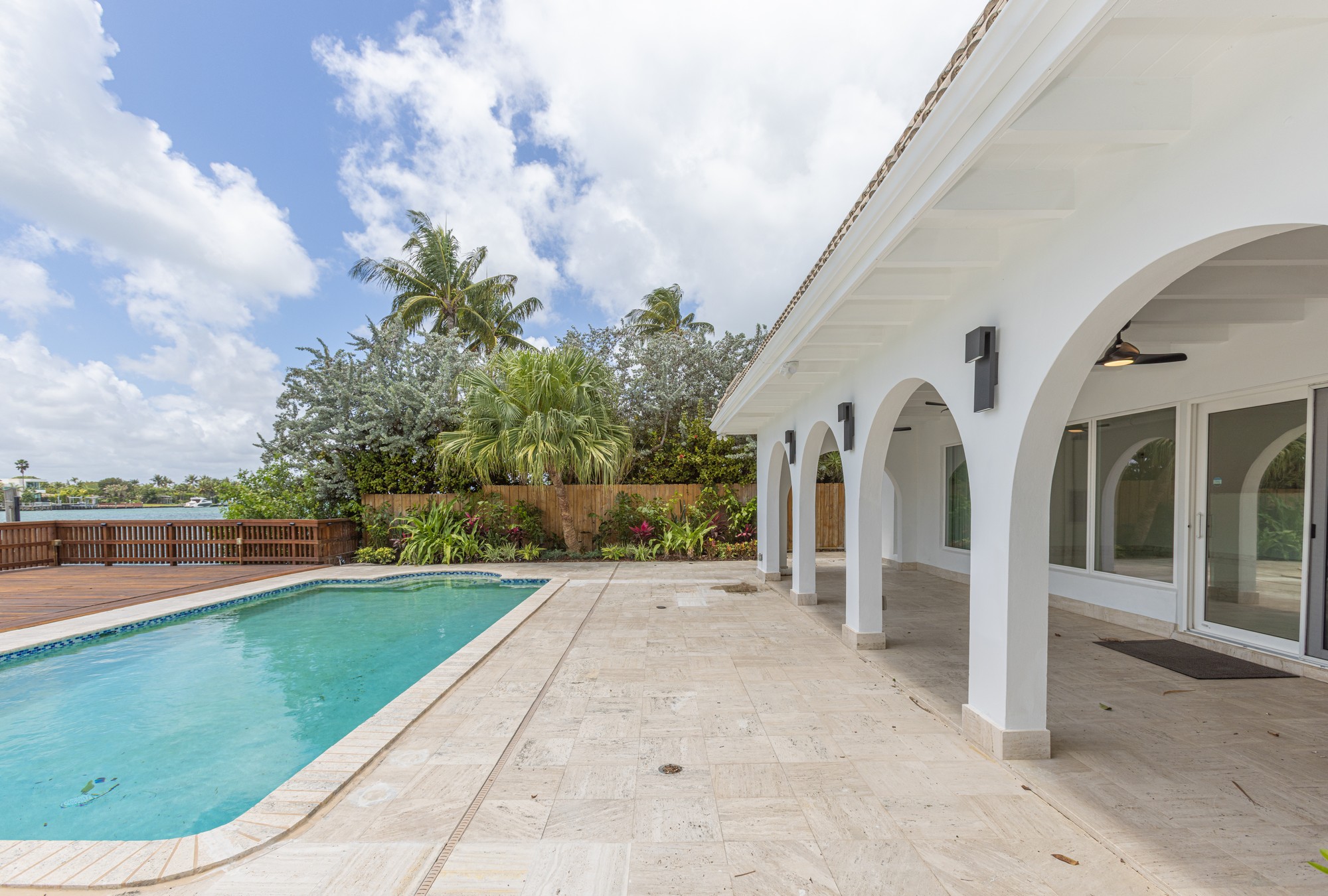 1690 Daytonia Road Miami Beach FL 33141
