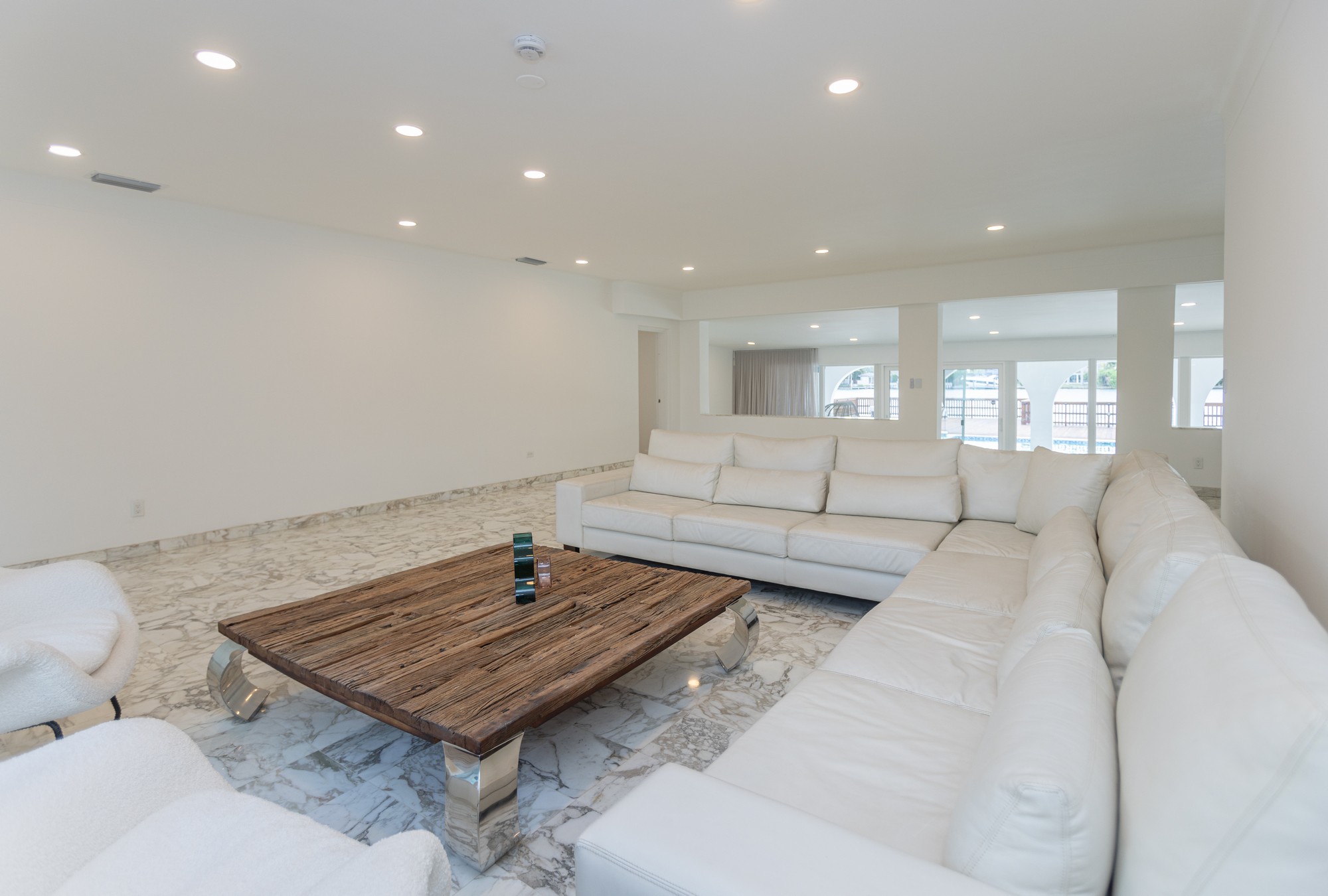 1690 Daytonia Road Miami Beach FL 33141
