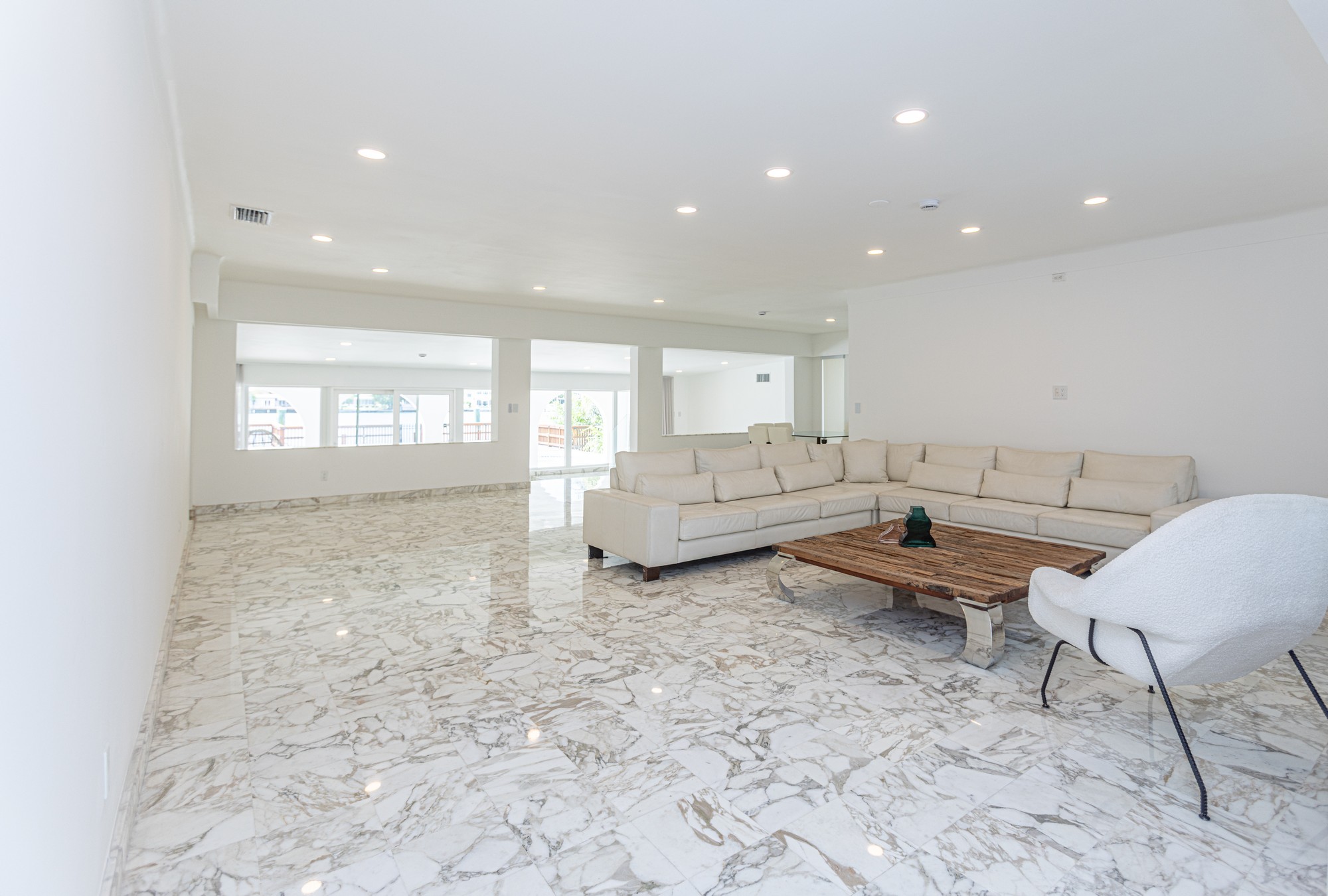 1690 Daytonia Road Miami Beach FL 33141