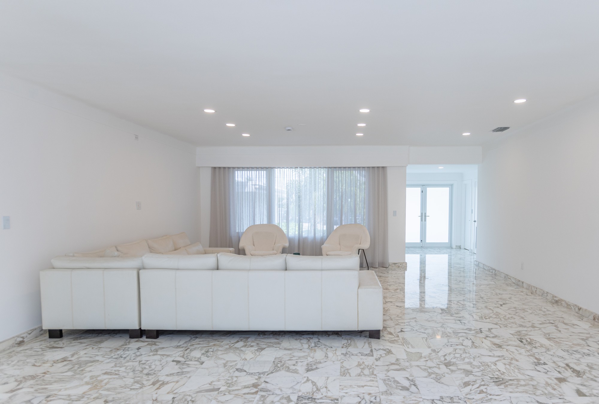 1690 Daytonia Road Miami Beach FL 33141