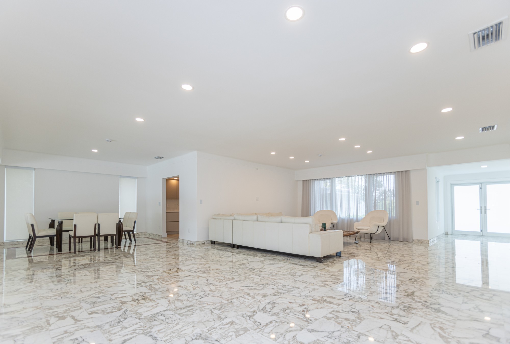 1690 Daytonia Road Miami Beach FL 33141