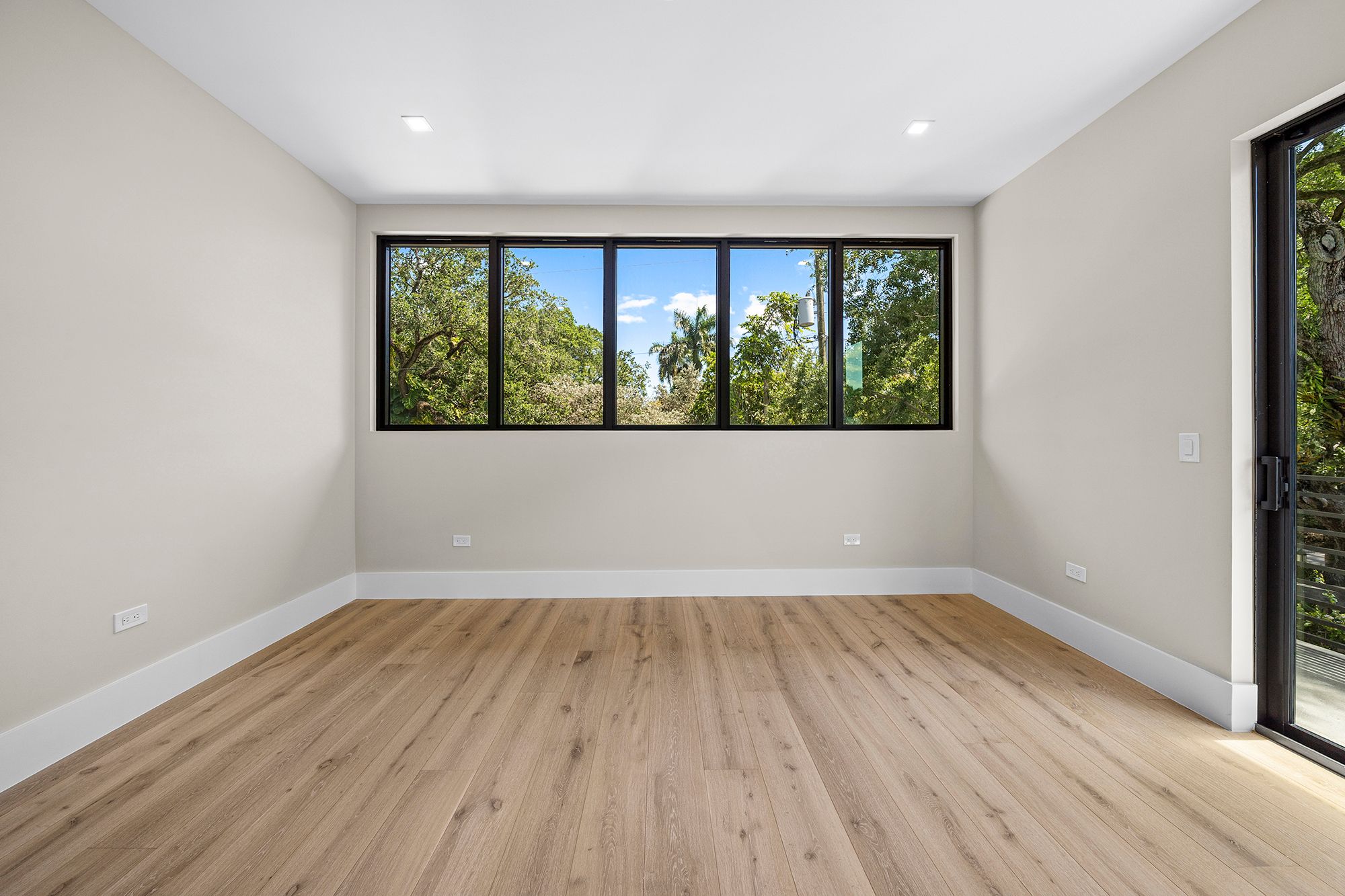 2521 Lincoln Avenue Miami FL 33133