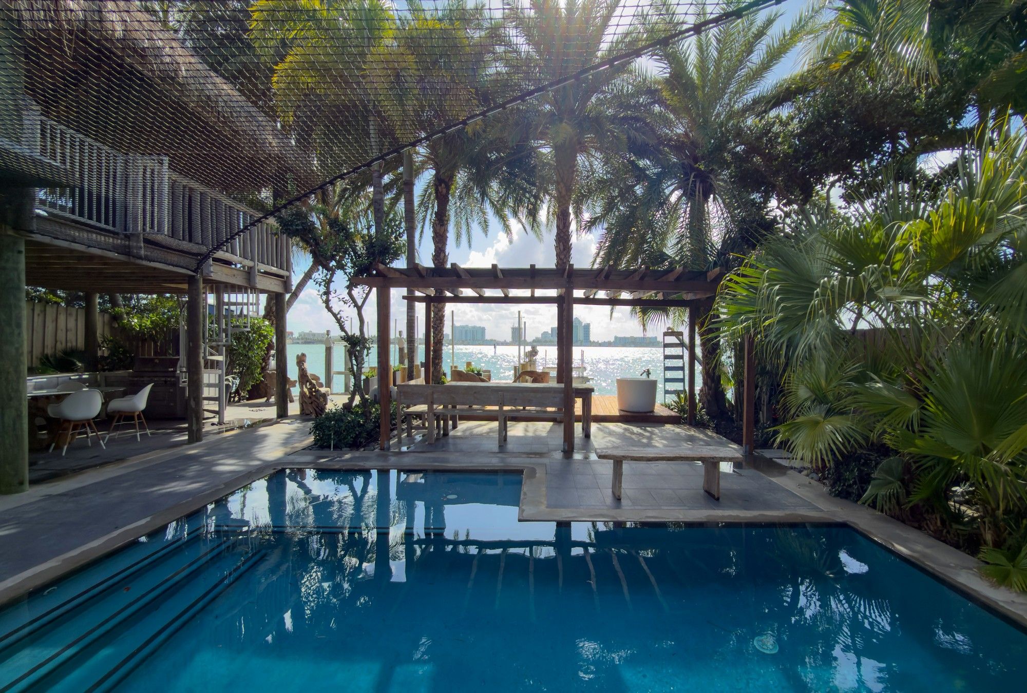 2440 N Shore Terrace Miami Beach FL 33141