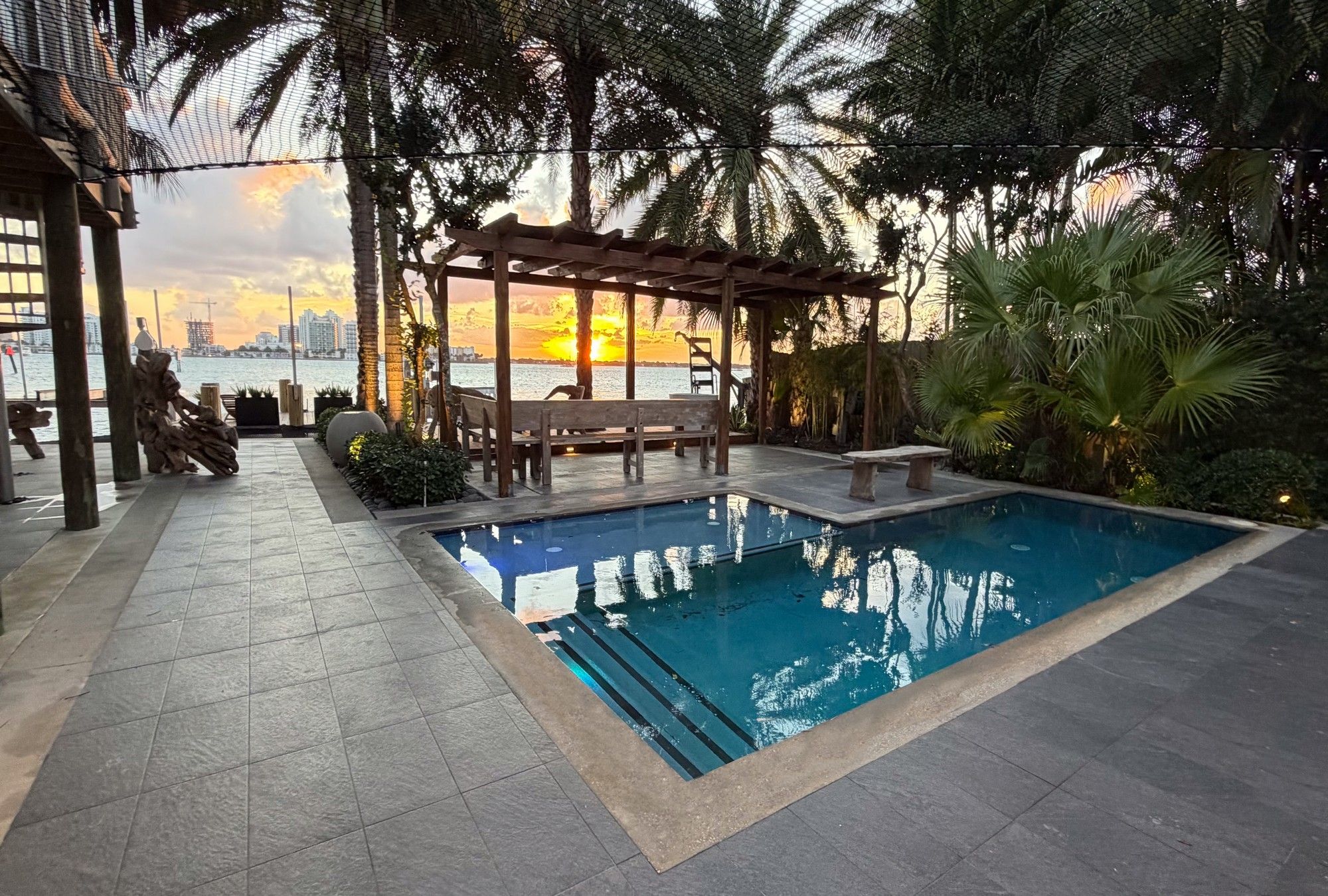 2440 N Shore Terrace Miami Beach FL 33141