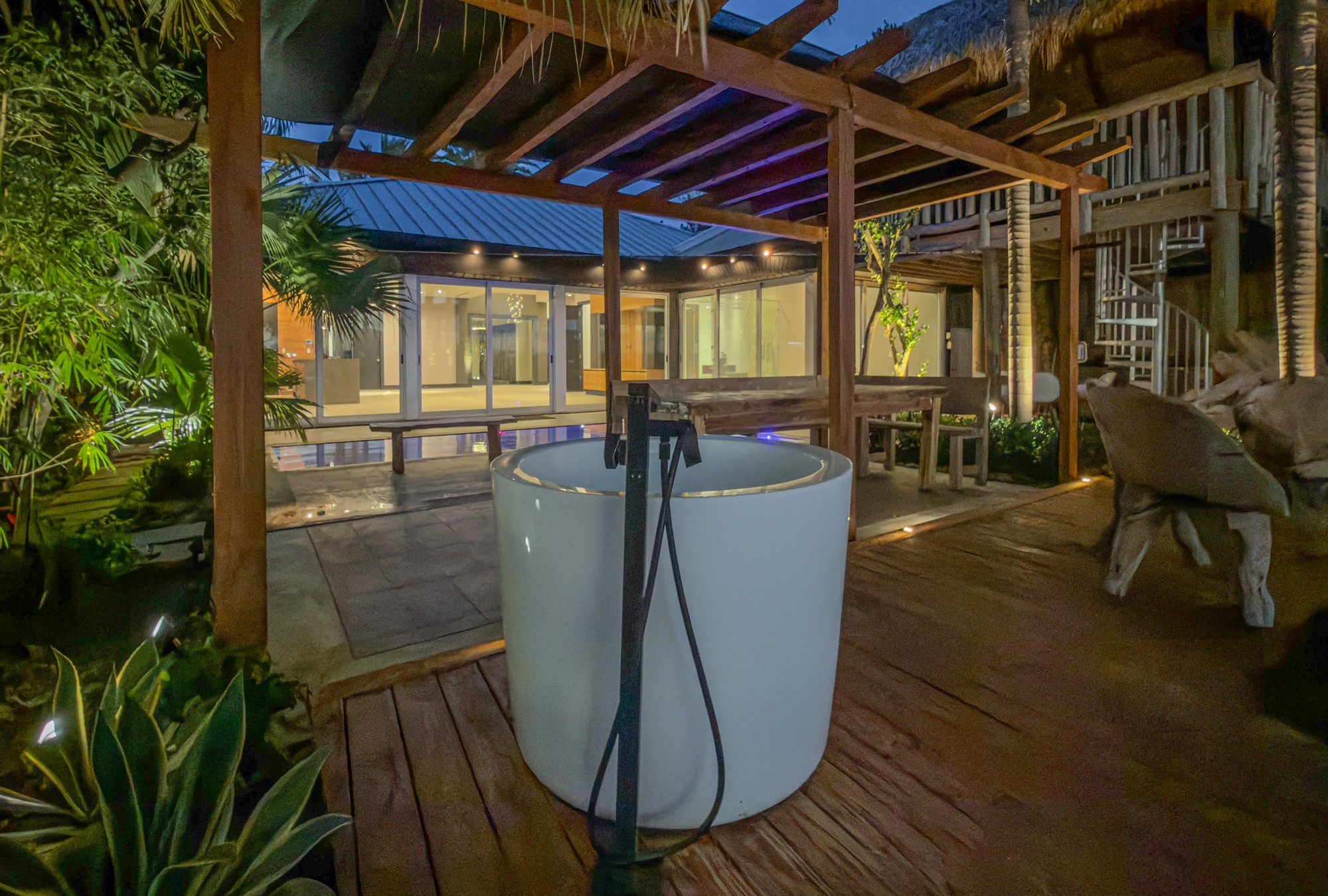 2440 N Shore Terrace Miami Beach FL 33141