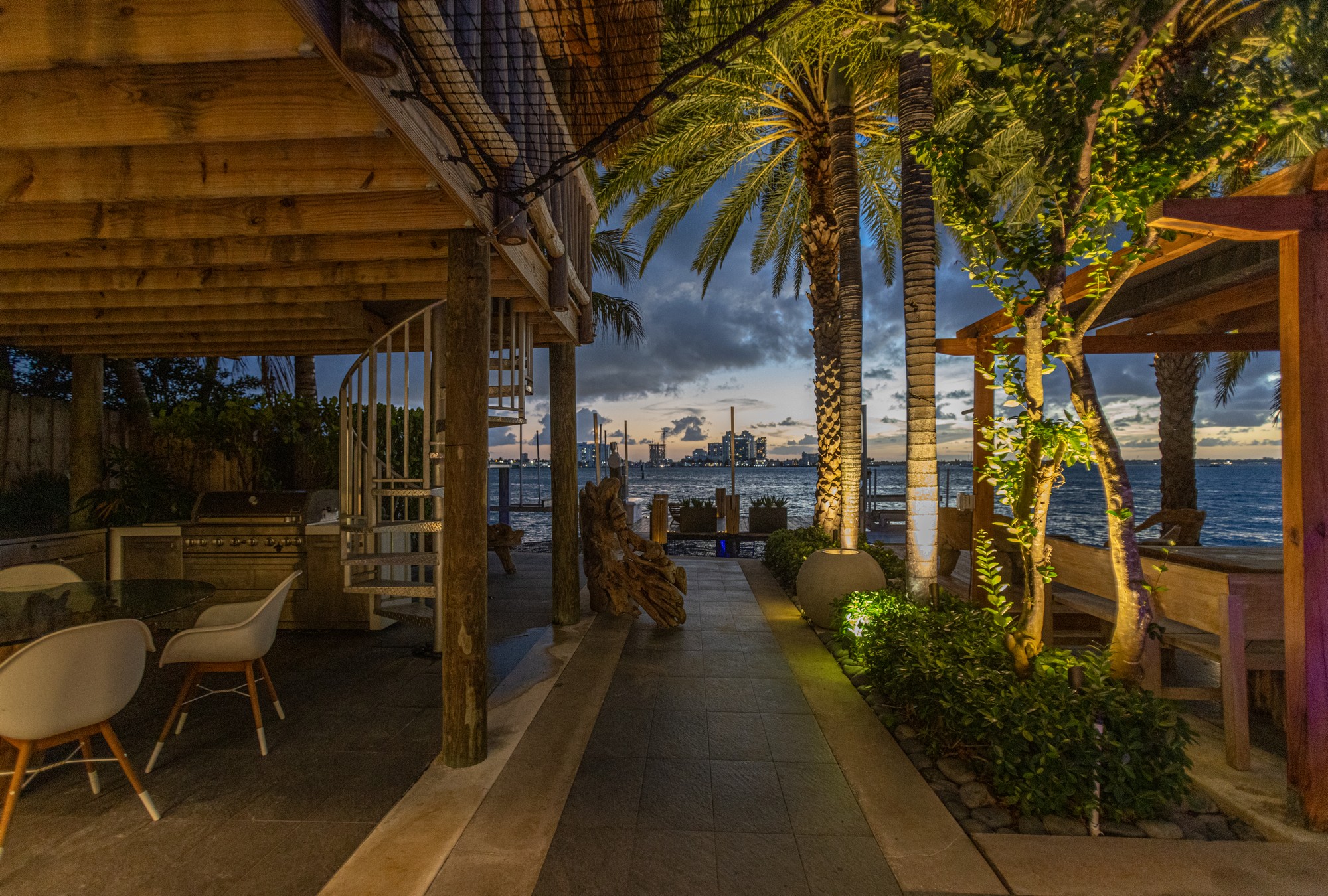 2440 N Shore Terrace Miami Beach FL 33141