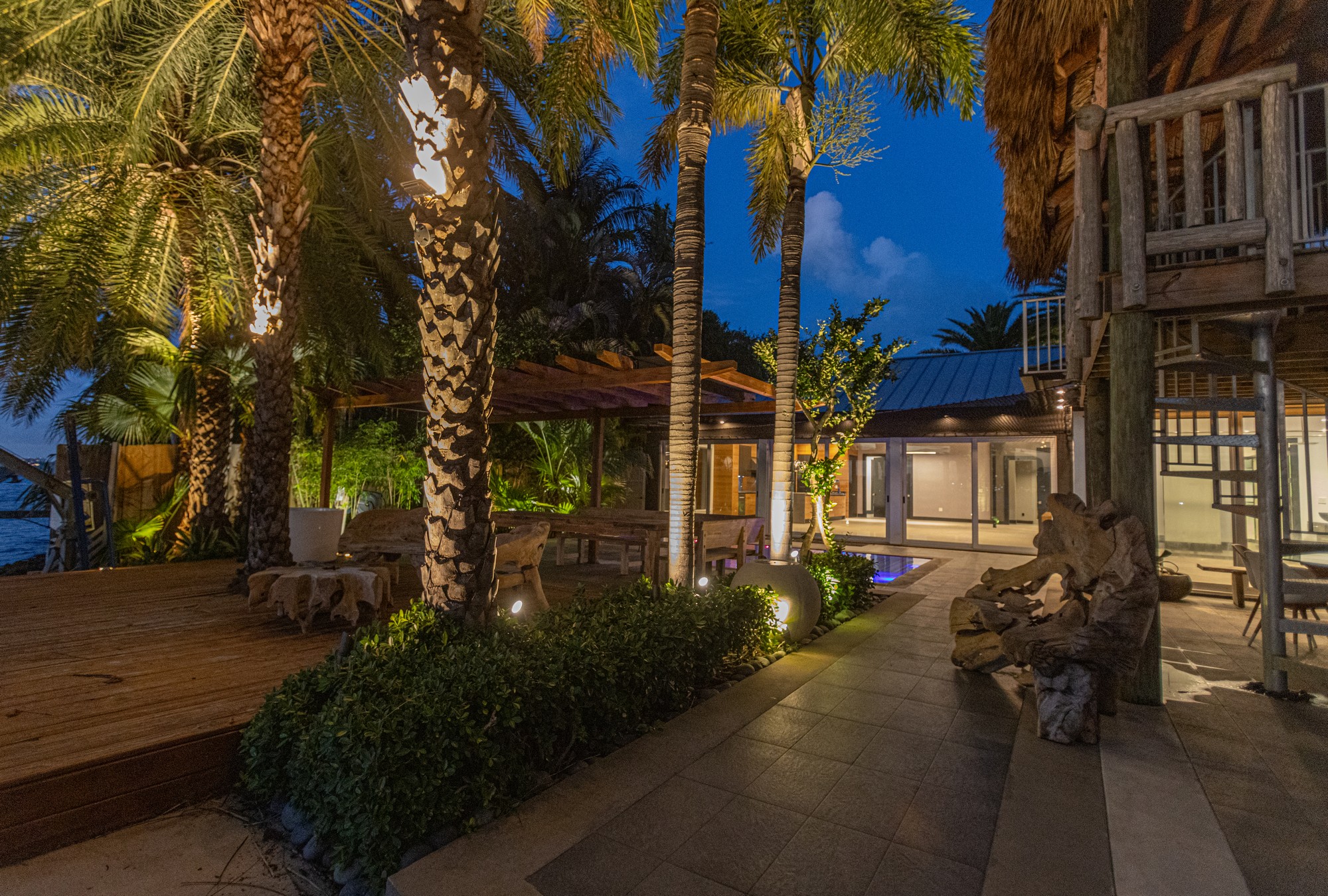 2440 N Shore Terrace Miami Beach FL 33141