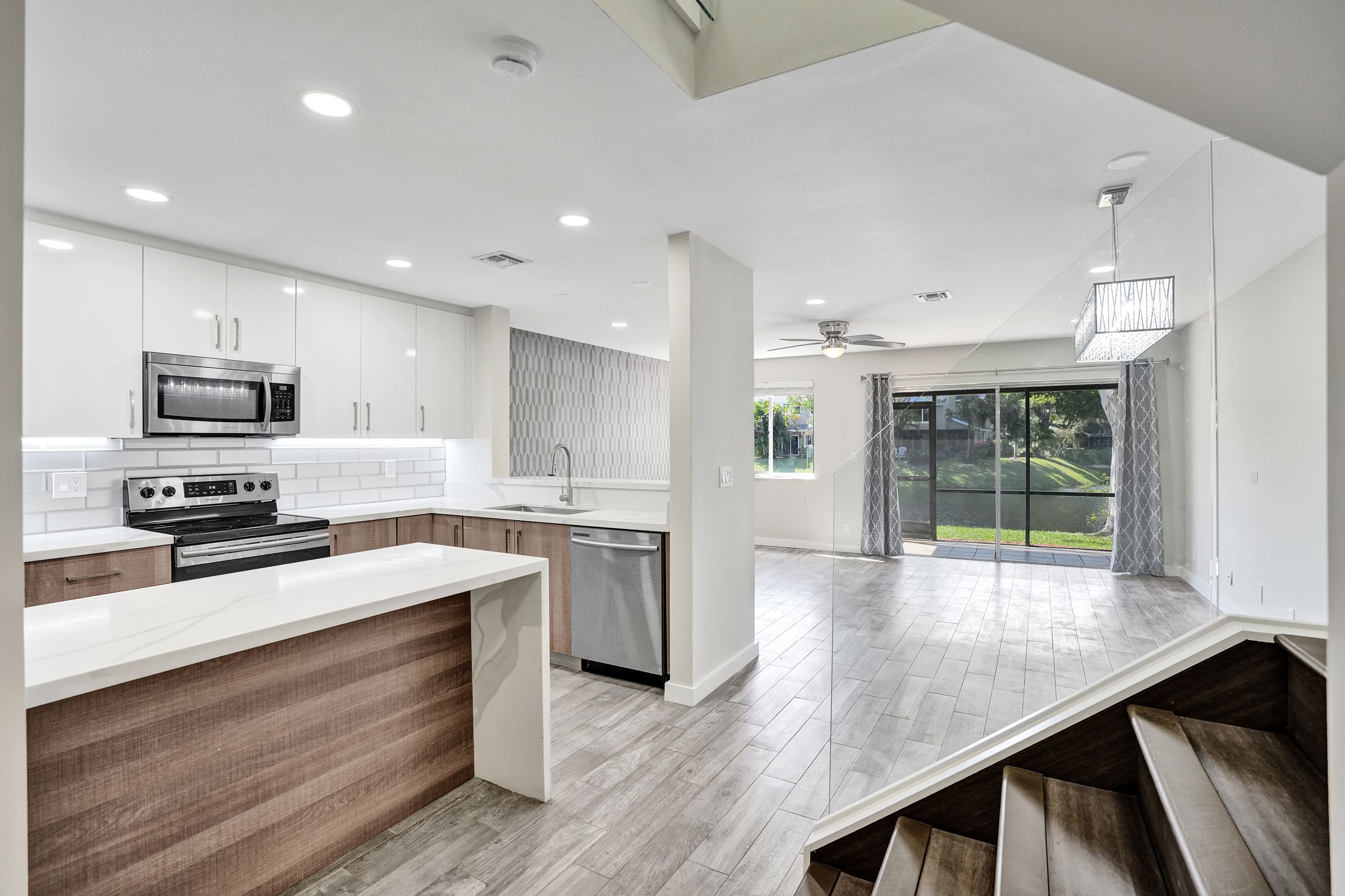 2062 E Discovery Circle E Deerfield Beach FL 33442