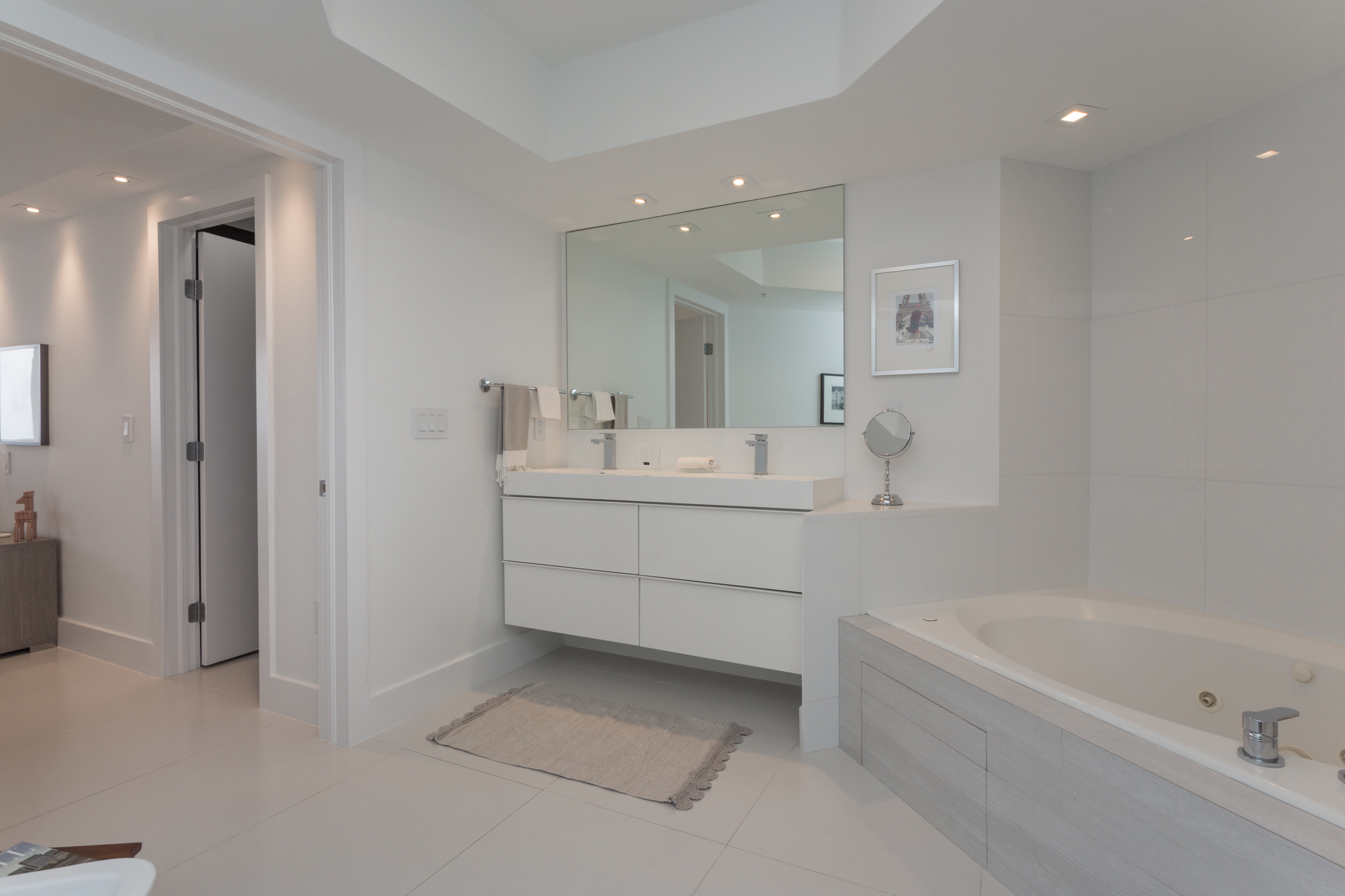 6301 Collins Avenue Miami Beach FL 33141