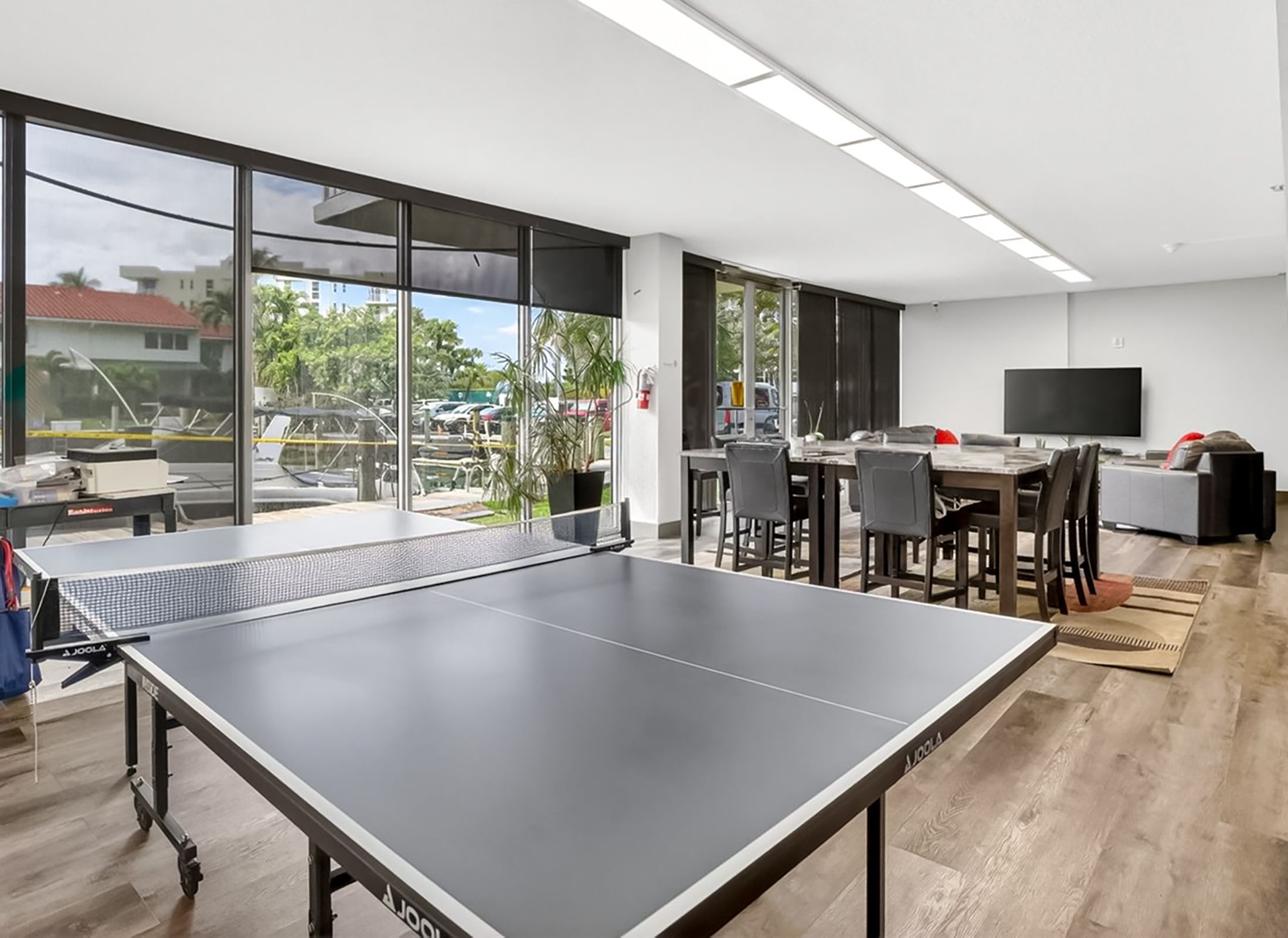16565 NE 26th Avenue North Miami Beach FL 33160