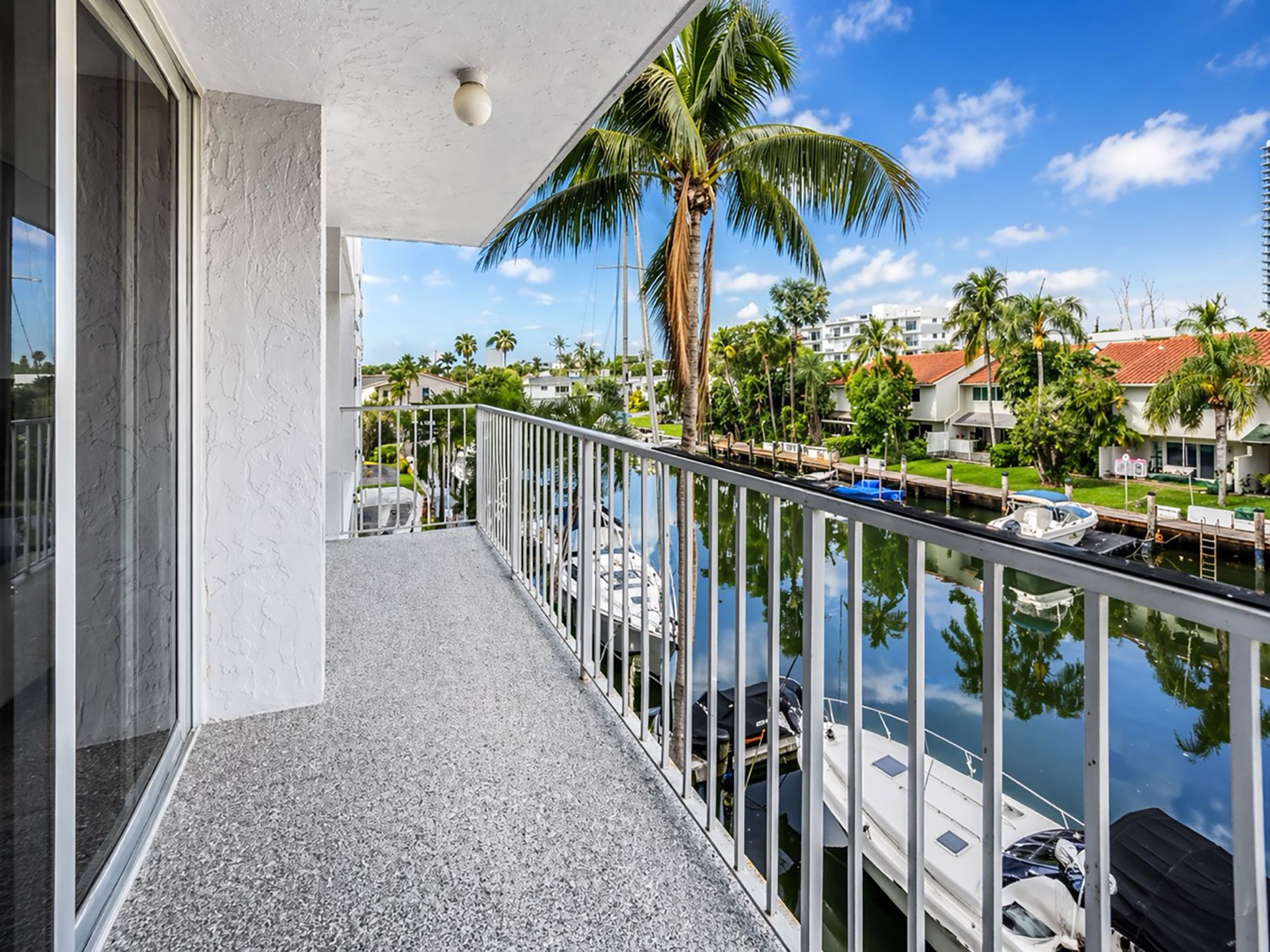 16565 NE 26th Avenue North Miami Beach FL 33160