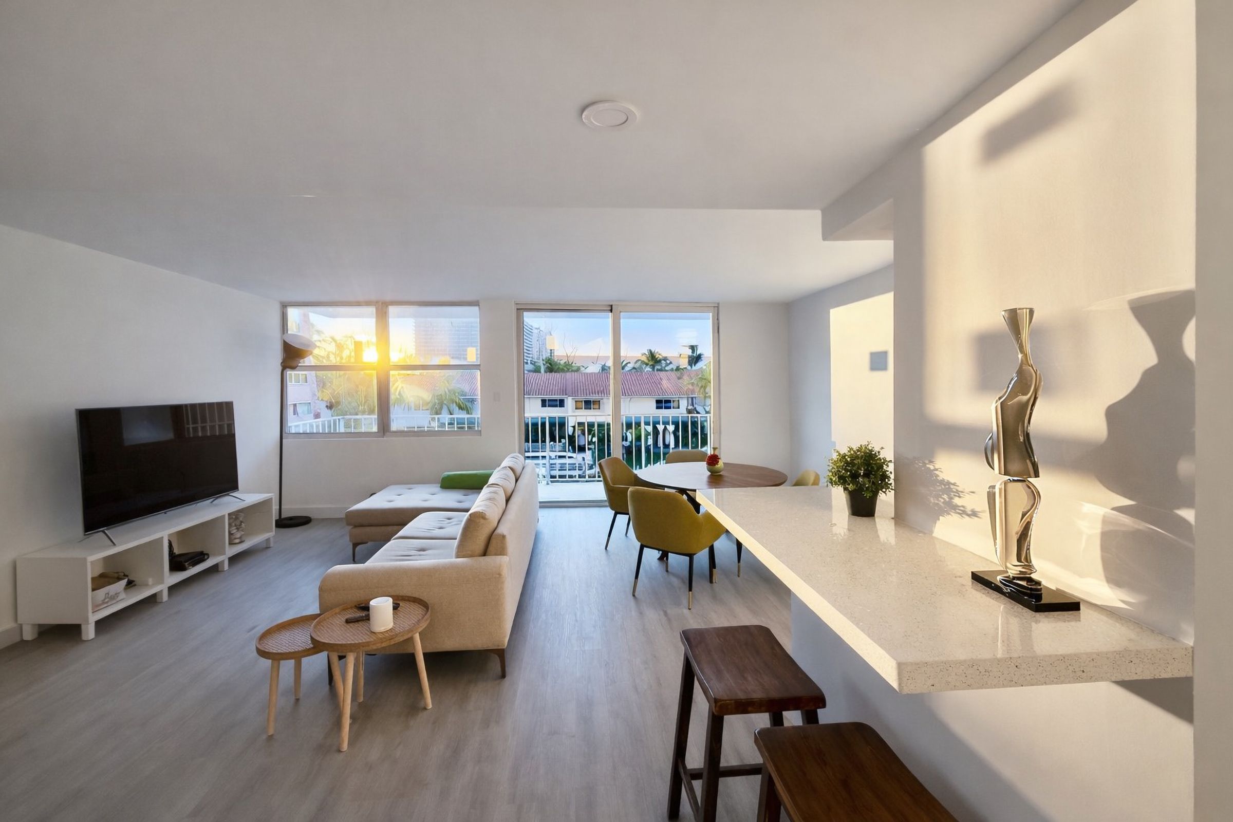 16565 NE 26th Avenue North Miami Beach FL 33160