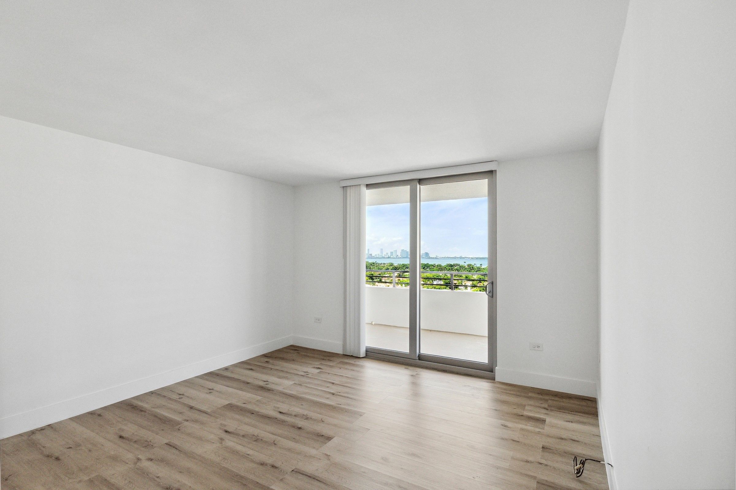 5555 Collins Avenue Miami Beach FL 33140