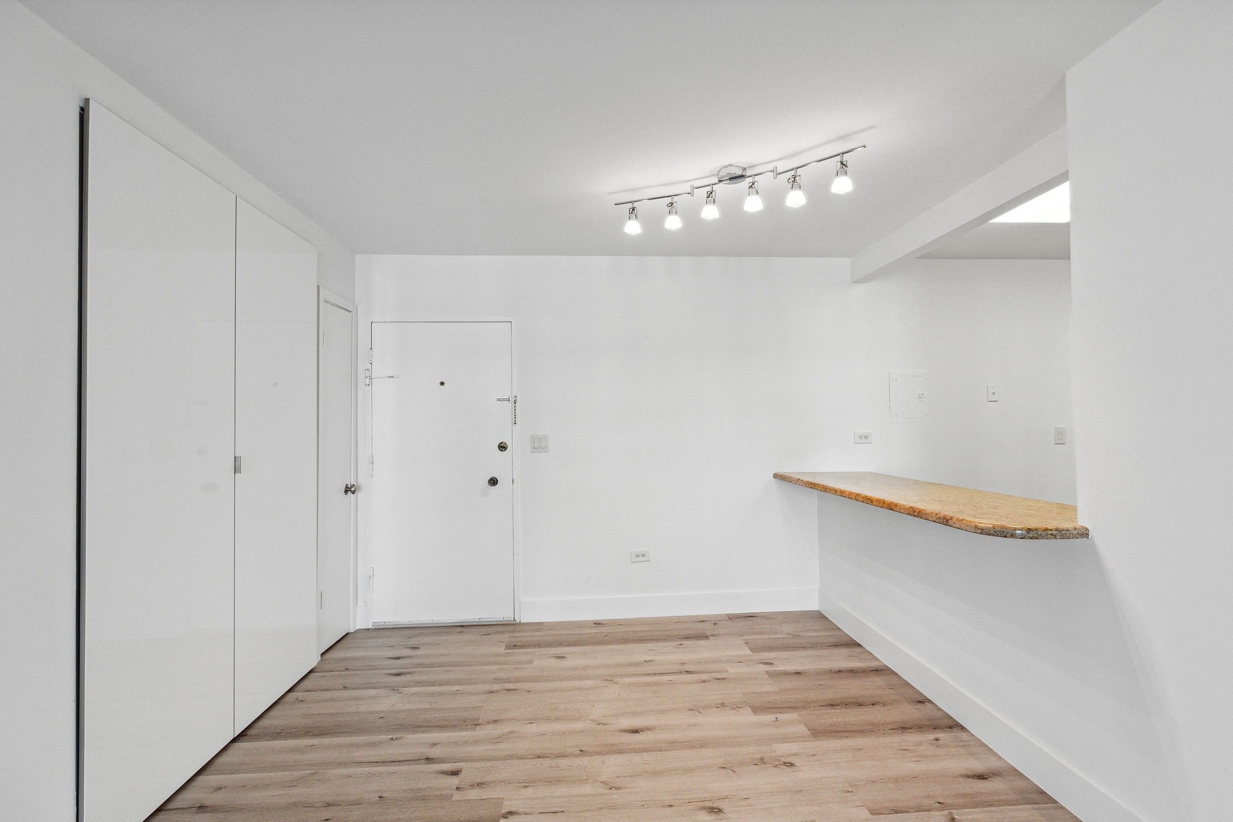 5555 Collins Avenue Miami Beach FL 33140
