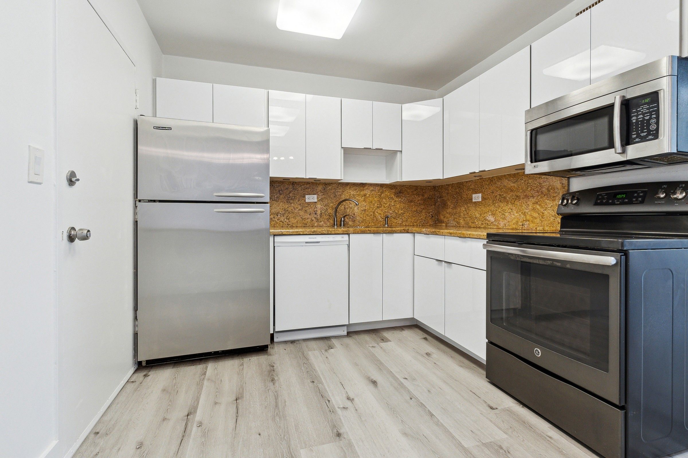5555 Collins Avenue Miami Beach FL 33140