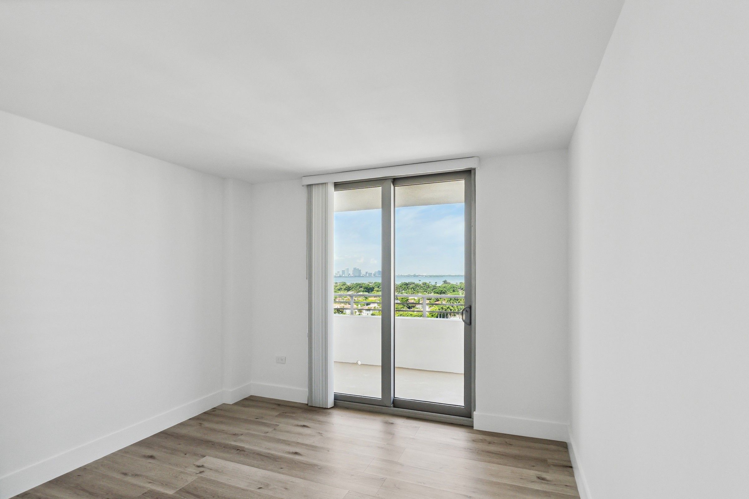 5555 Collins Avenue Miami Beach FL 33140